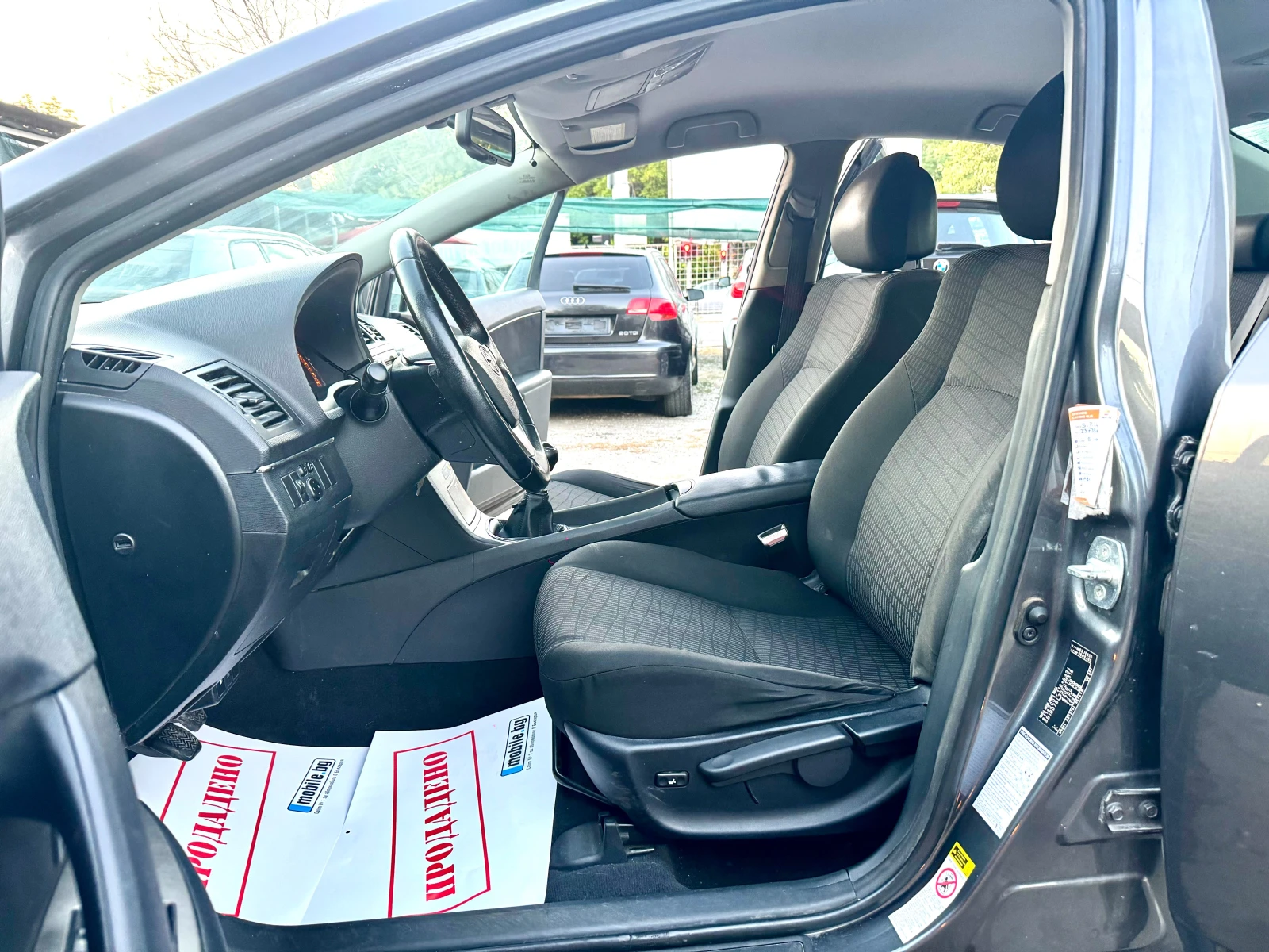 Toyota Avensis 2.2D4D 150HP 6 SKOROSTI KLIMA 2011G EURO 5  - изображение 10