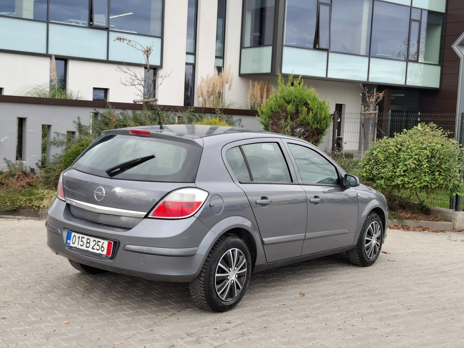 Opel Astra 1.3CDTI* (90кс)* FACELIFT* * 6-СКОРОСТИ* НОВ ВНОС* - изображение 5