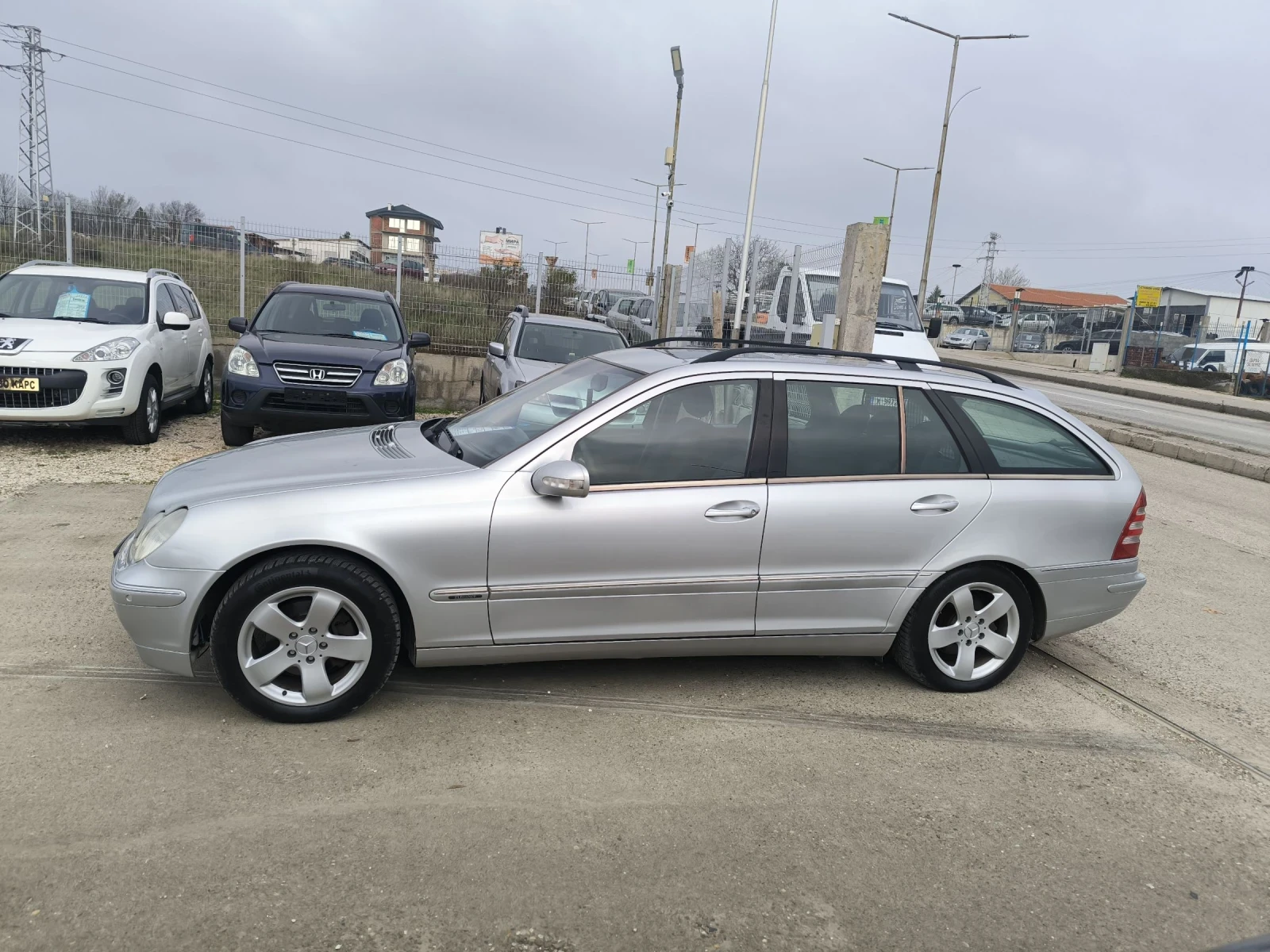 Mercedes-Benz C 200 2.0TD - изображение 6