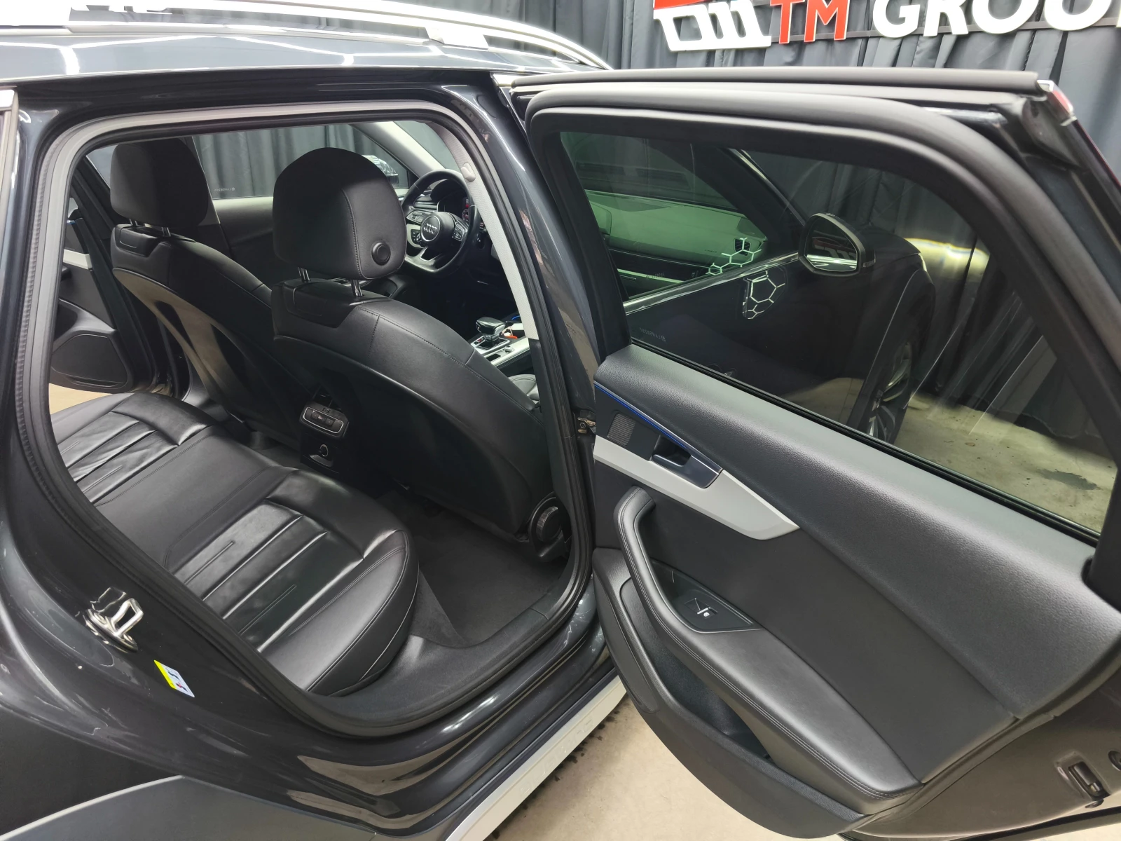 Audi A4 Allroad 2.0TDI Automatic Quattro 190k.c Euro6D - изображение 10