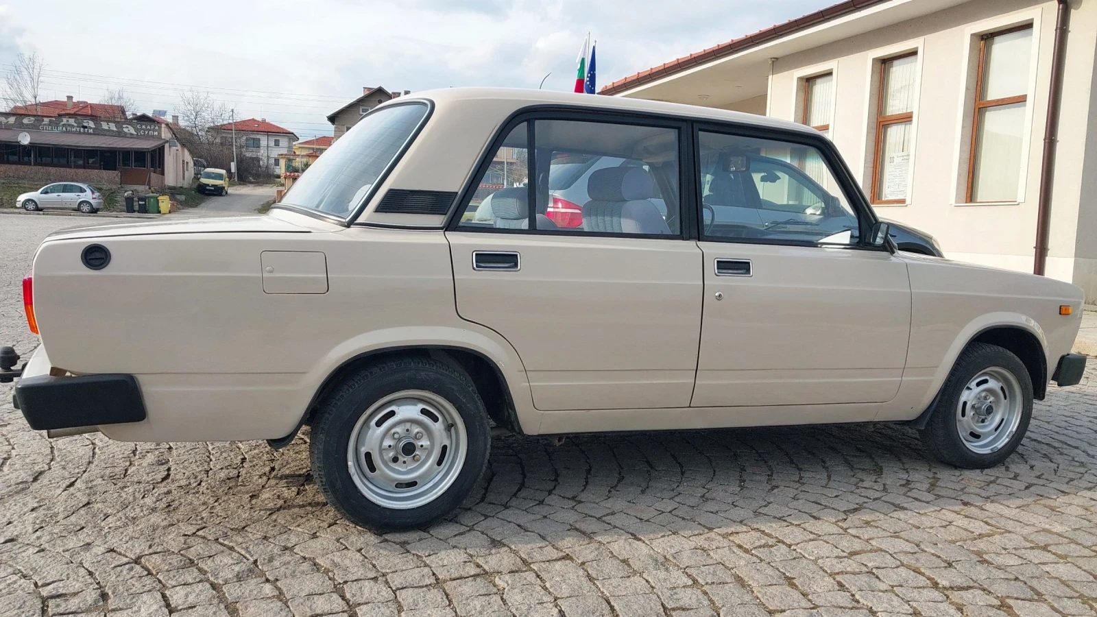 Lada 2105 Уникат за ценители, снимка 5 - Автомобили и джипове - 53802485