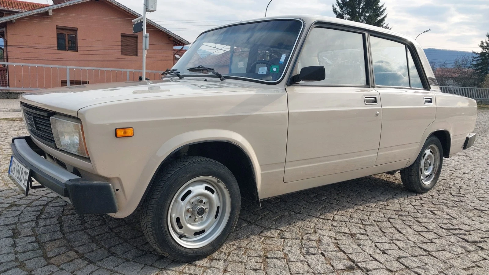 Lada 2105 Уникат за ценители, снимка 2 - Автомобили и джипове - 53802485