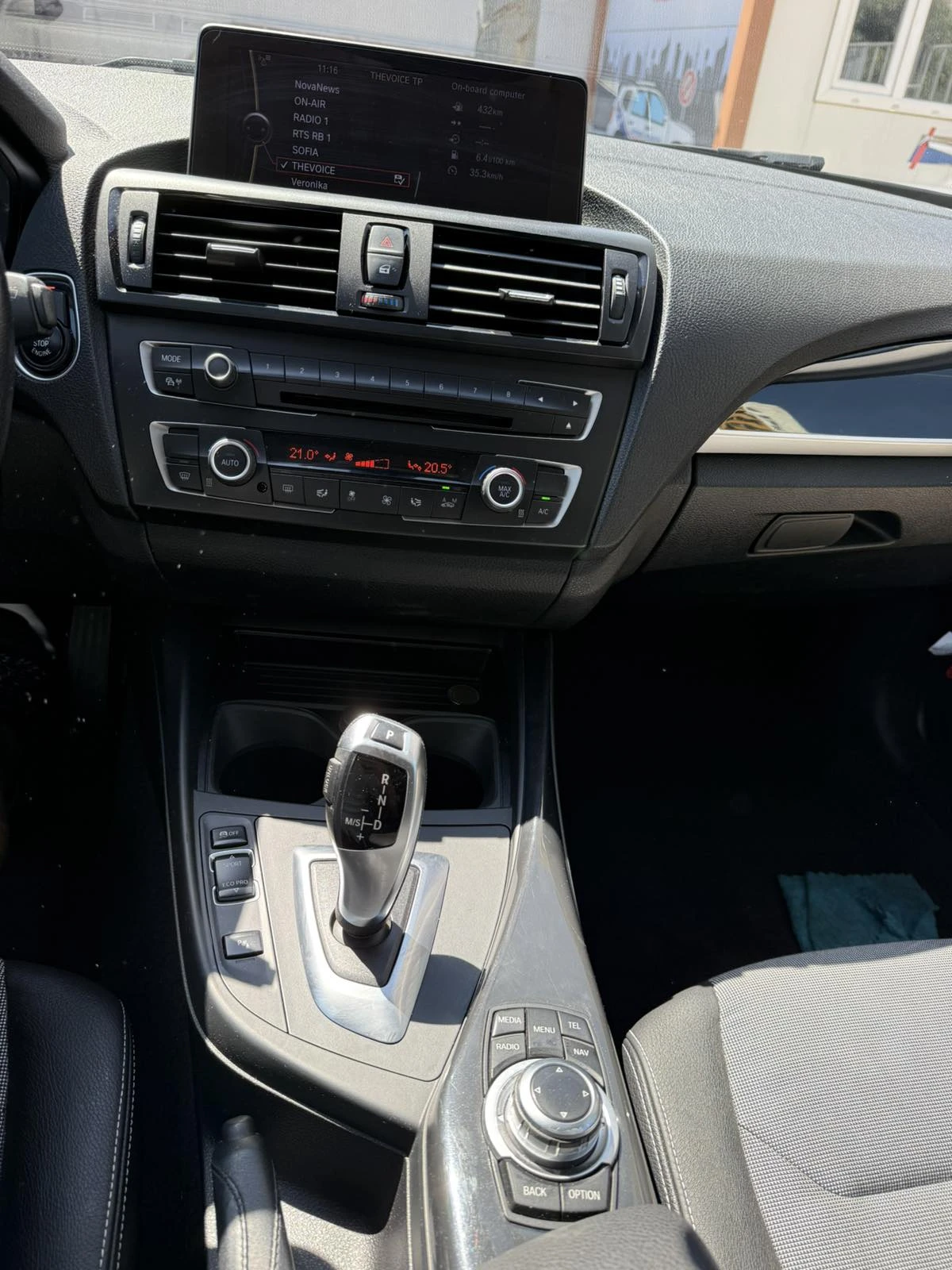 BMW 118 118d Urban, снимка 9 - Автомобили и джипове - 53763018