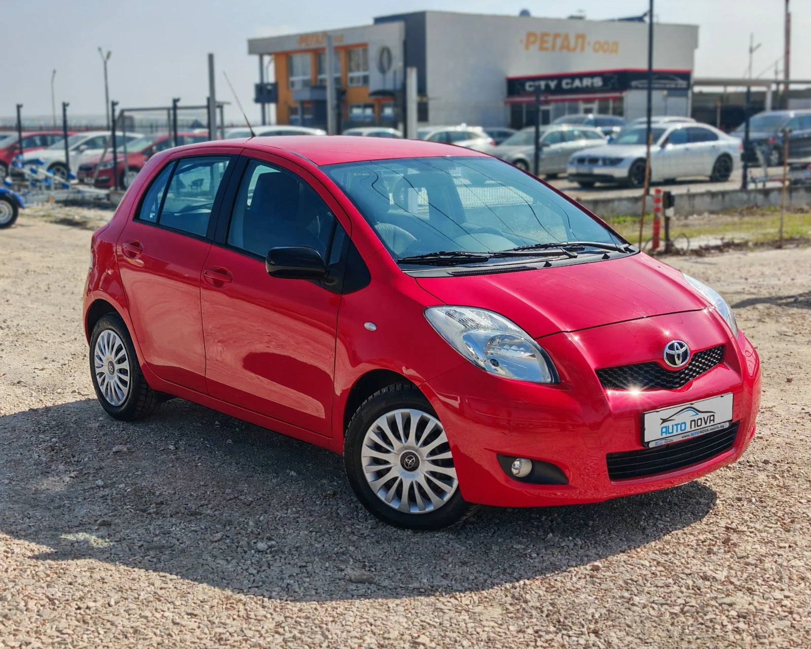 Toyota Yaris 1.3 101 К.С. БЕНЗИН!61 000 КМ!БЕЗ АНАЛОГ! , снимка 16 - Автомобили и джипове - 53830630