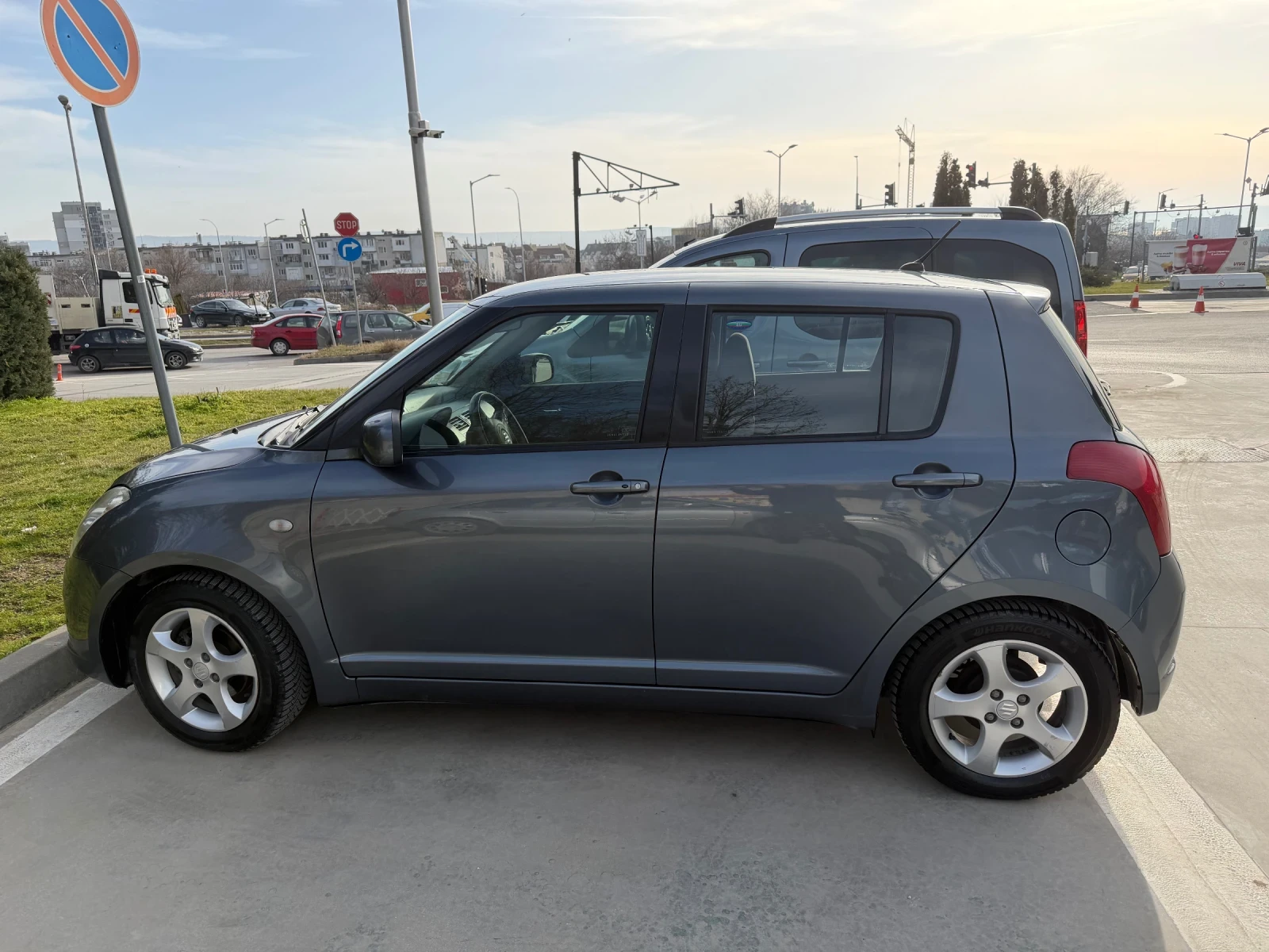 Suzuki Swift 1.3, снимка 2 - Автомобили и джипове - 53965720