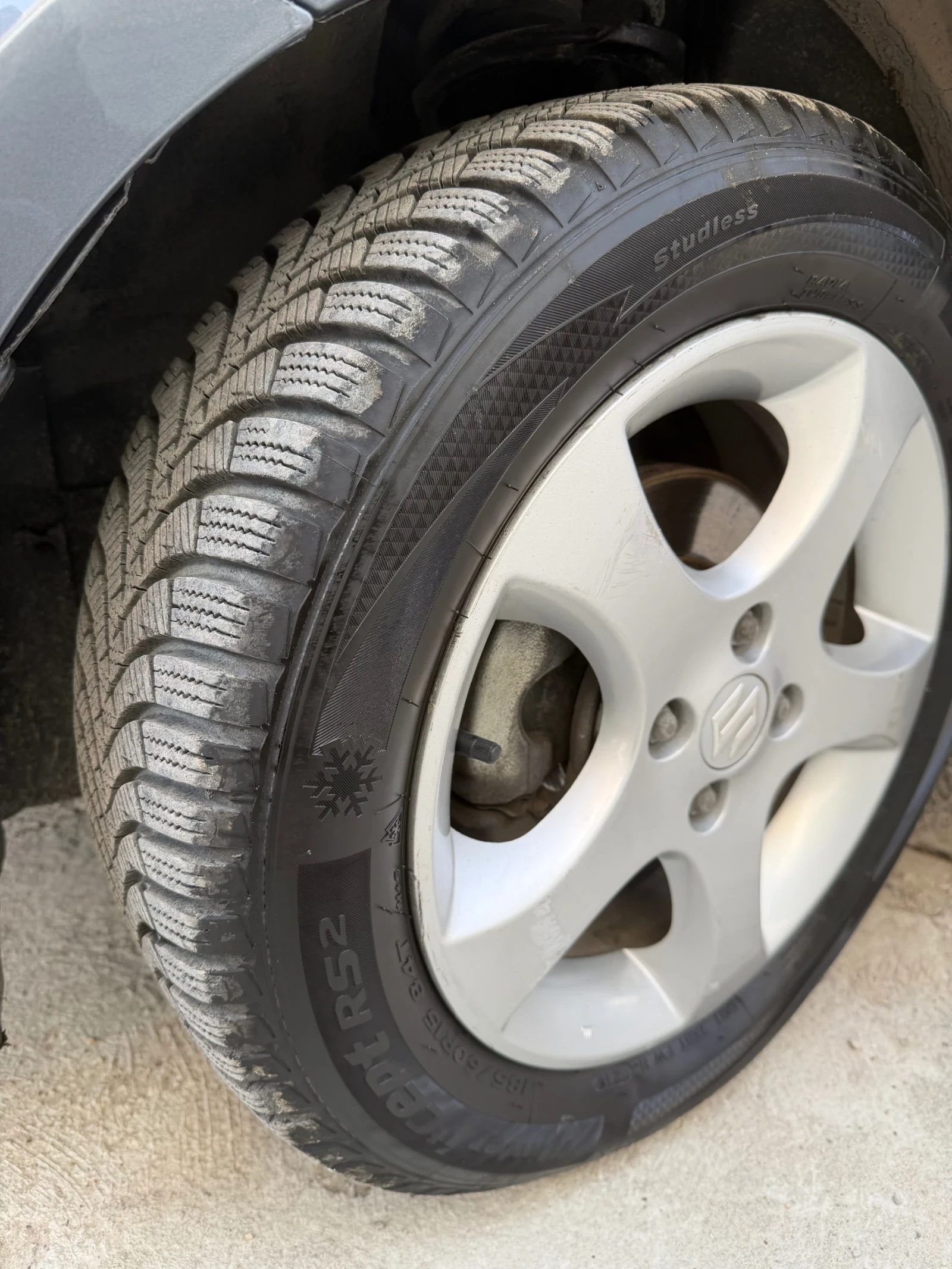 Suzuki Swift 1.3, снимка 9 - Автомобили и джипове - 53965720