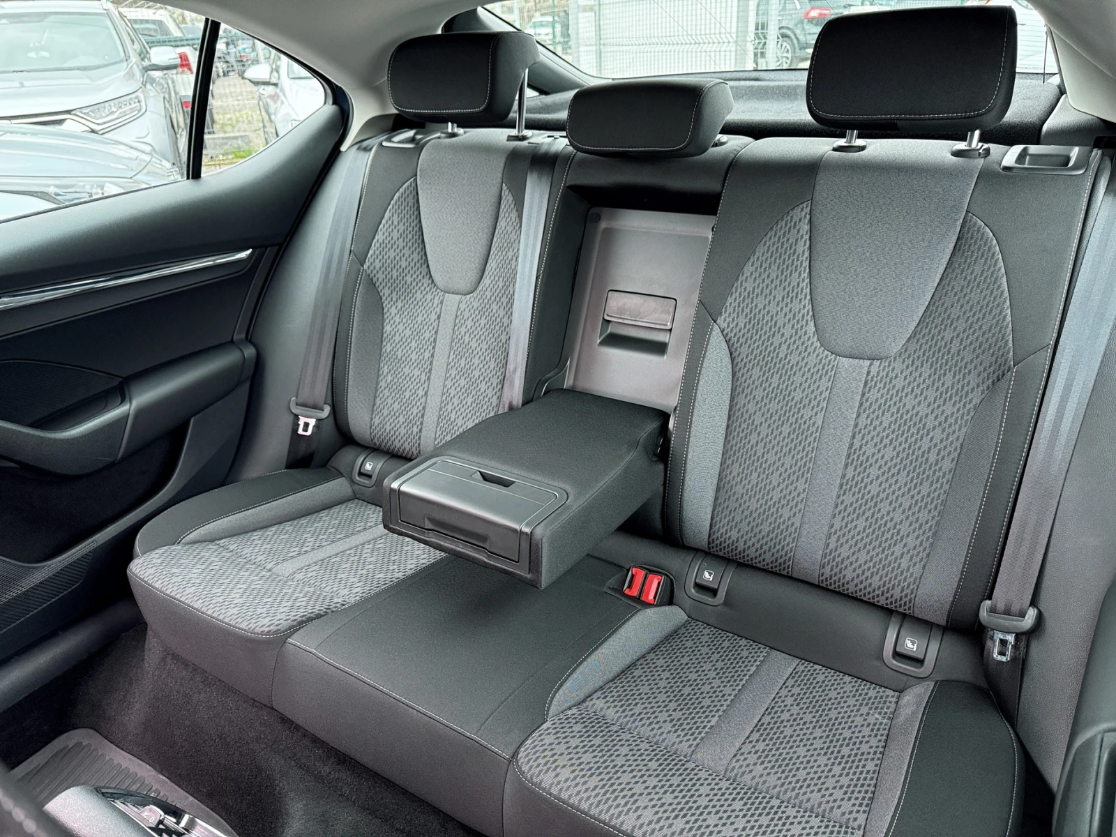 Skoda Octavia 2.0 TDI | Mobile.bg � ����������� 10