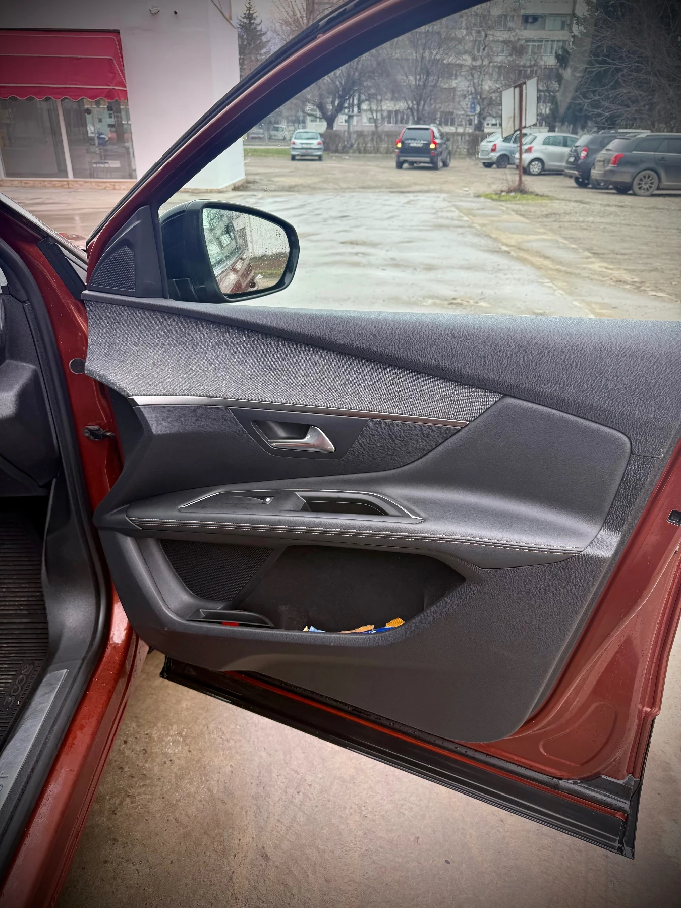 Peugeot 3008 GT, снимка 16 - Автомобили и джипове - 54036910