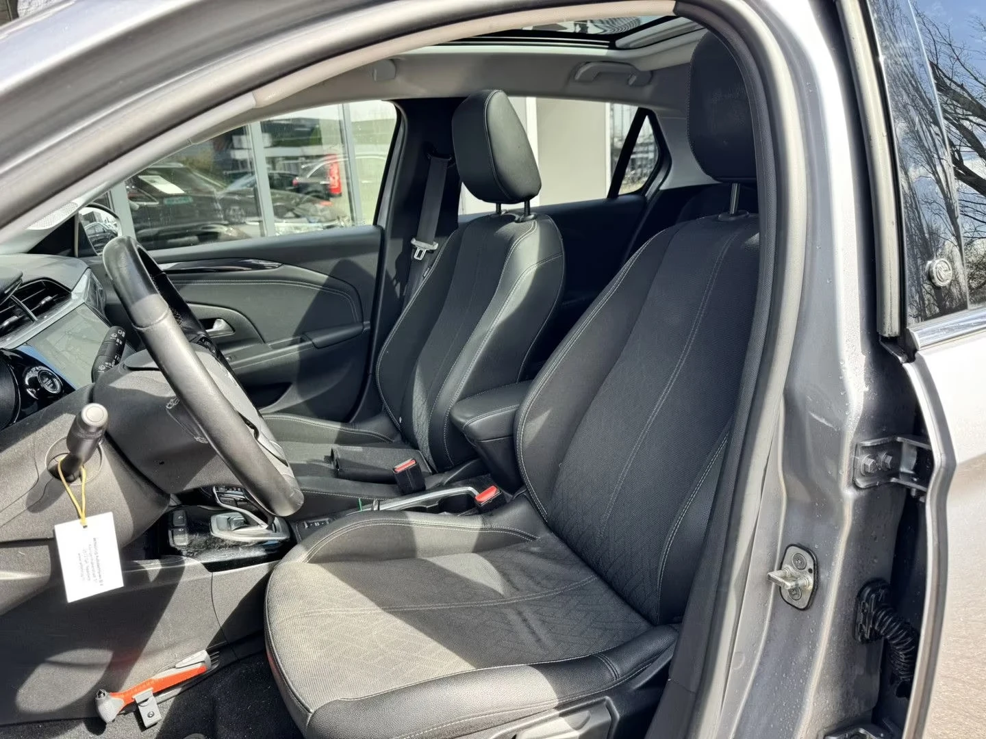 Opel Corsa ELECTRIC/ELEGANCE/50KWH/PANO/CAM/136HP, снимка 6 - Автомобили и джипове - 54148826