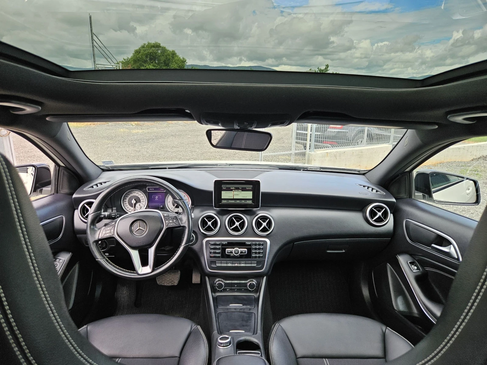 Mercedes-Benz A 200 CDI 4MATIC* DISTRONIK* PANORAMA* AUTOMATIC, снимка 11 - Автомобили и джипове - 54484123