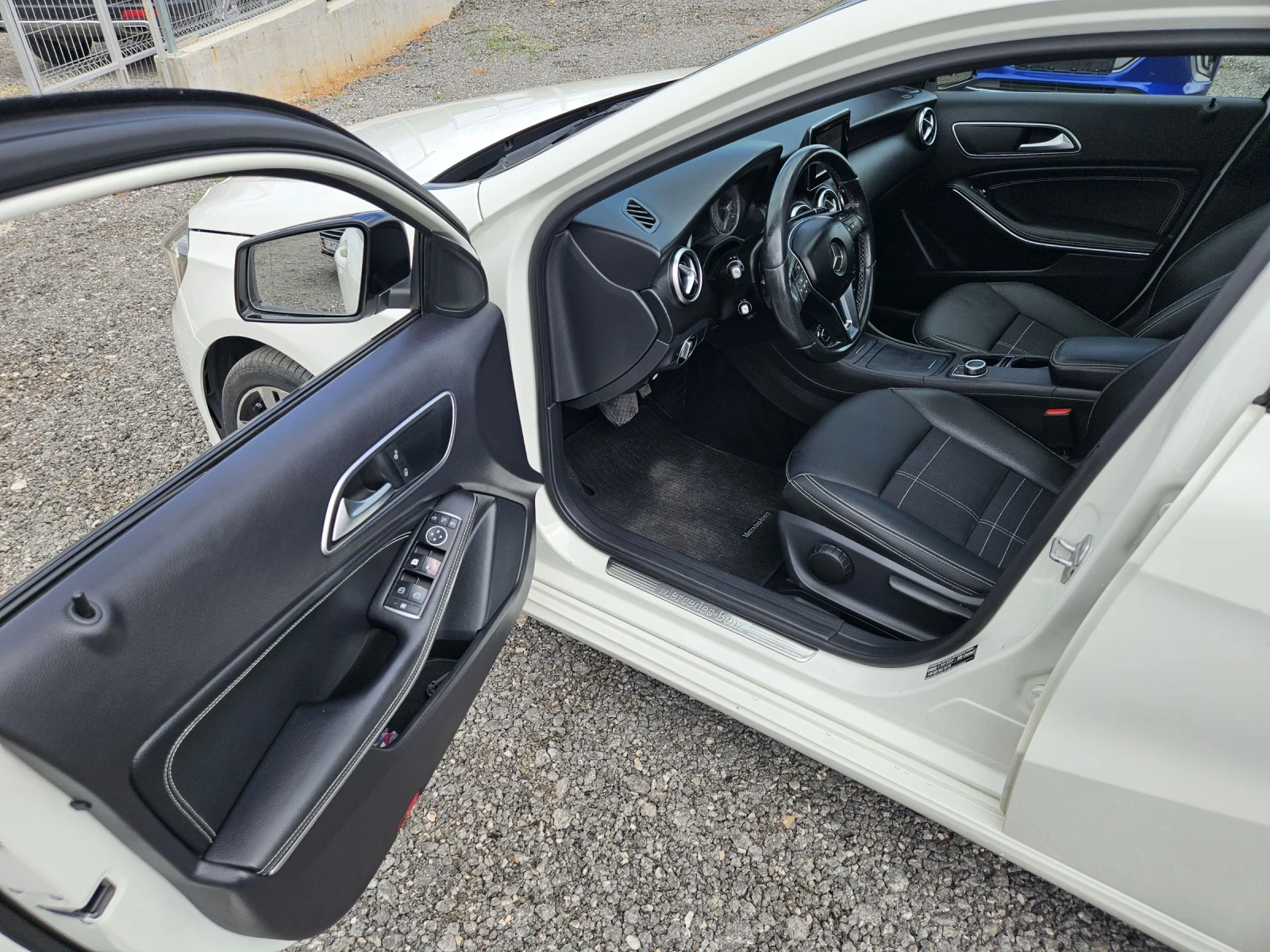 Mercedes-Benz A 200 CDI 4MATIC* DISTRONIK* PANORAMA* AUTOMATIC, снимка 9 - Автомобили и джипове - 54484123