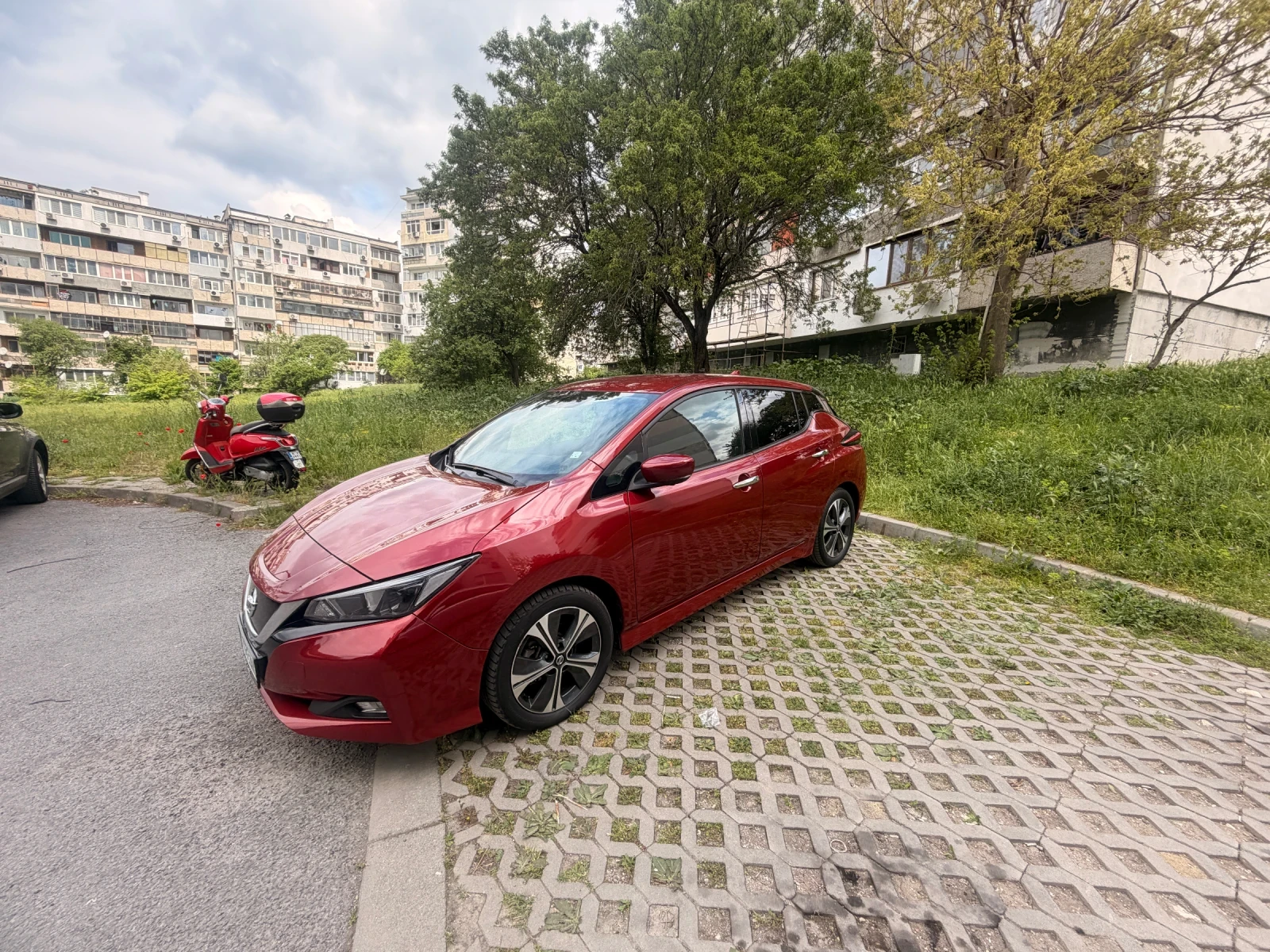 Nissan Leaf , снимка 3 - Автомобили и джипове - 54554252