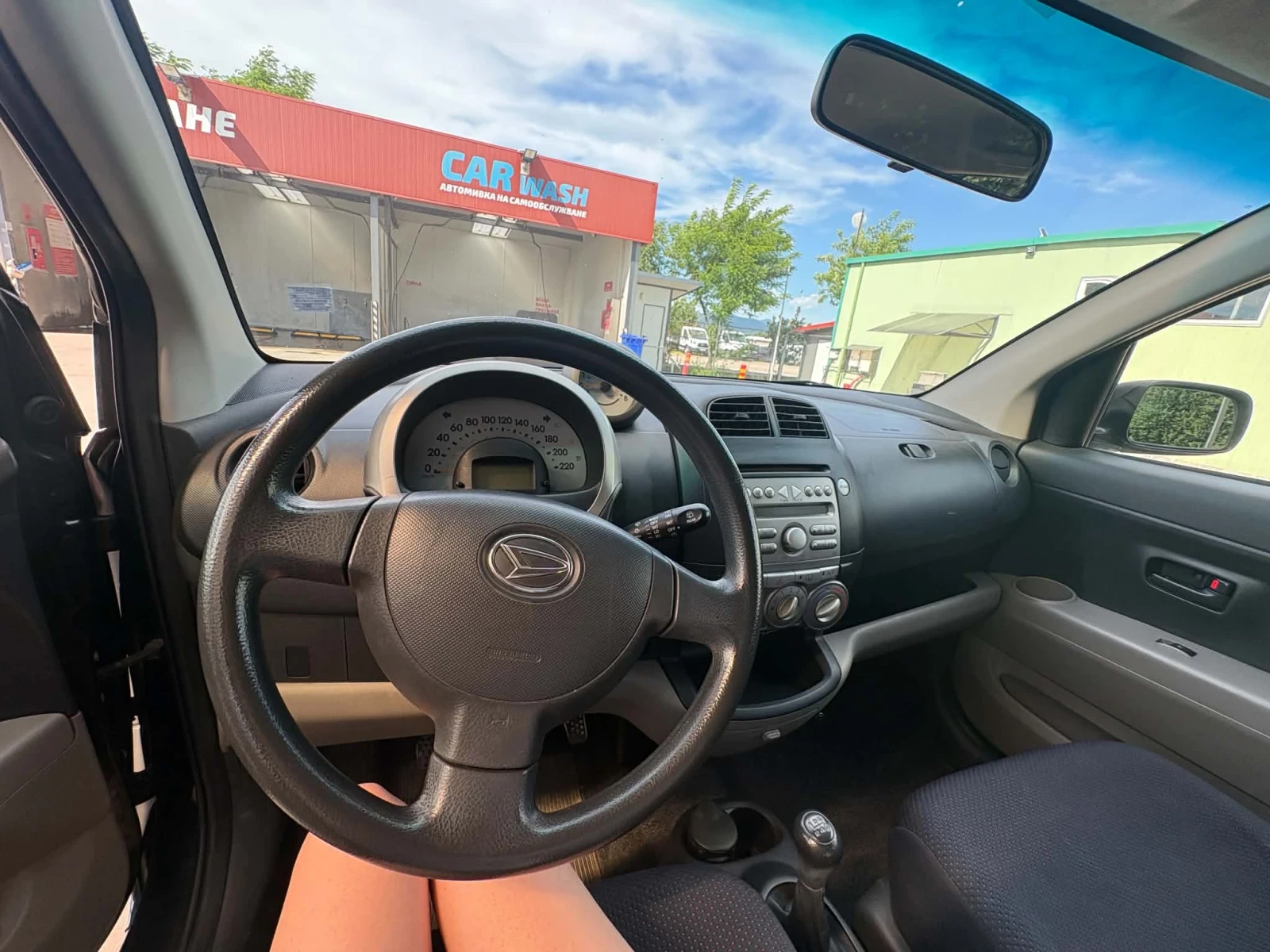 Daihatsu Sirion, снимка 4 - Автомобили и джипове - 54721356