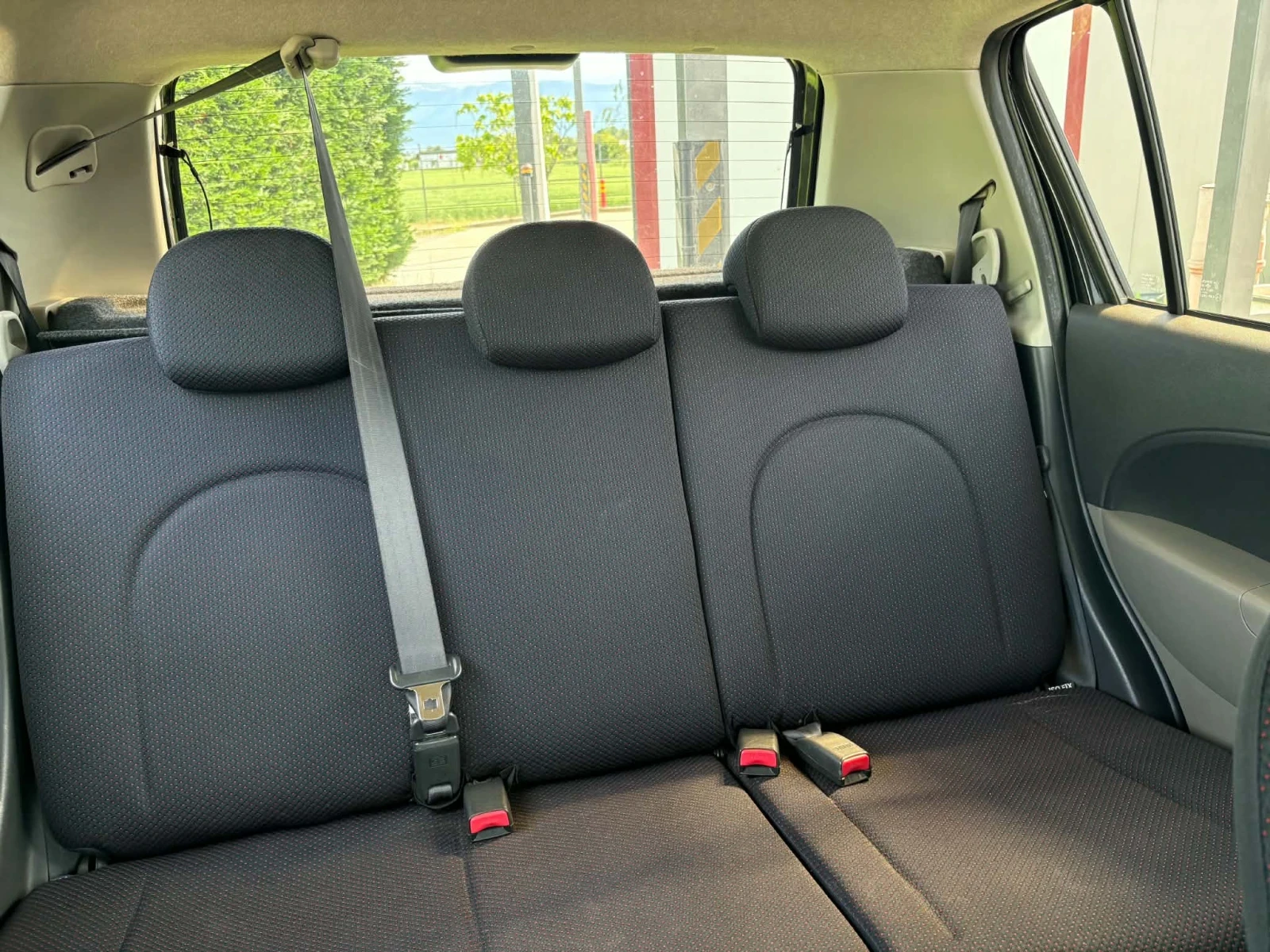 Daihatsu Sirion, снимка 2 - Автомобили и джипове - 54721356