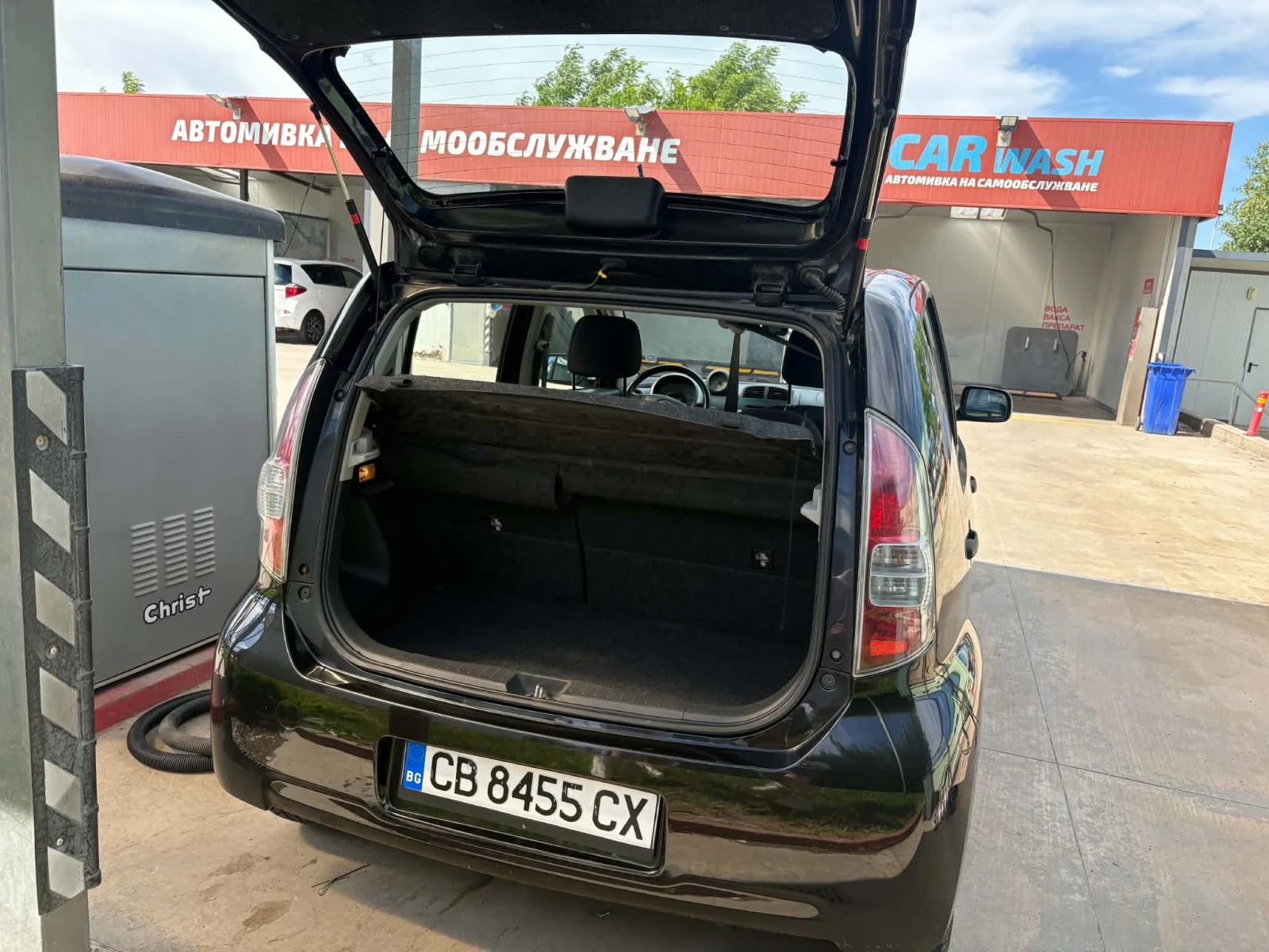 Daihatsu Sirion, снимка 5 - Автомобили и джипове - 54721356