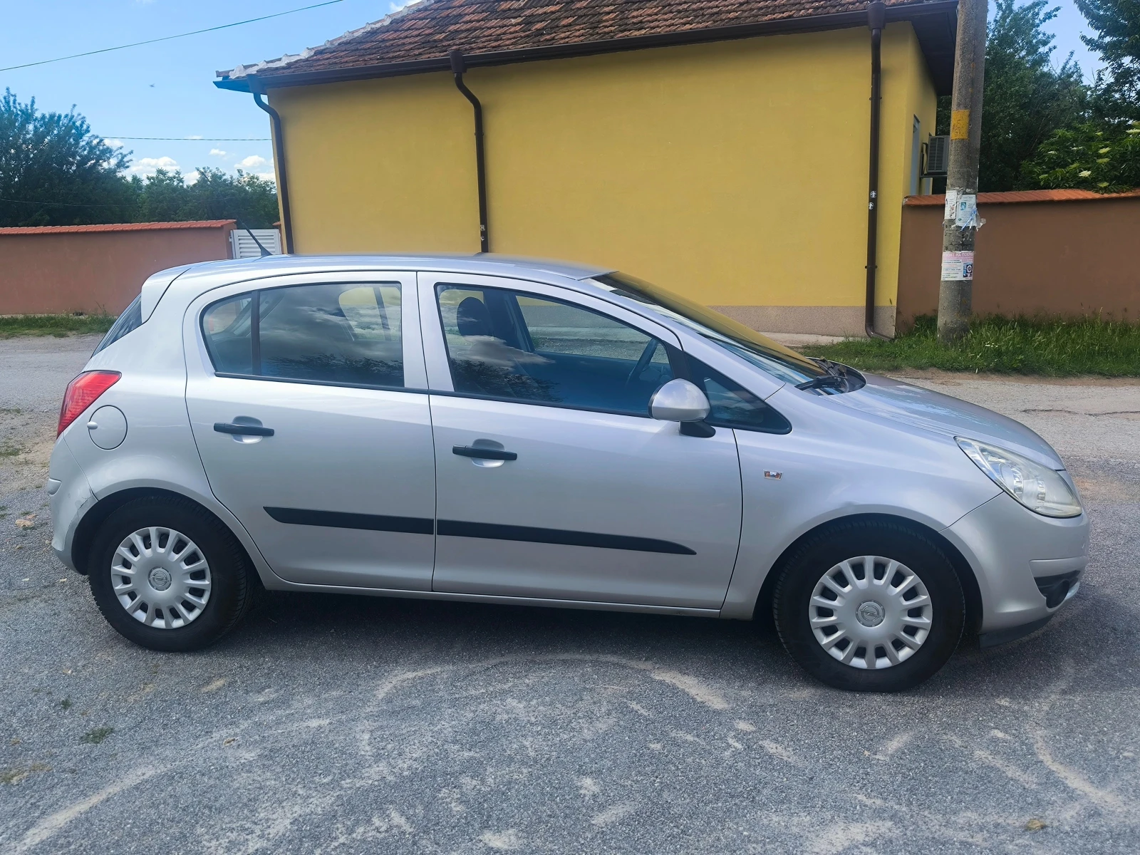 Opel Corsa 1.2, снимка 3 - Автомобили и джипове - 54912472