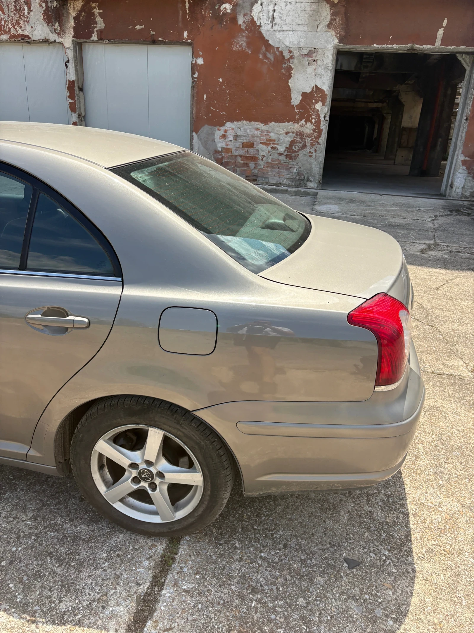 Toyota Avensis, снимка 5 - Автомобили и джипове - 54917991