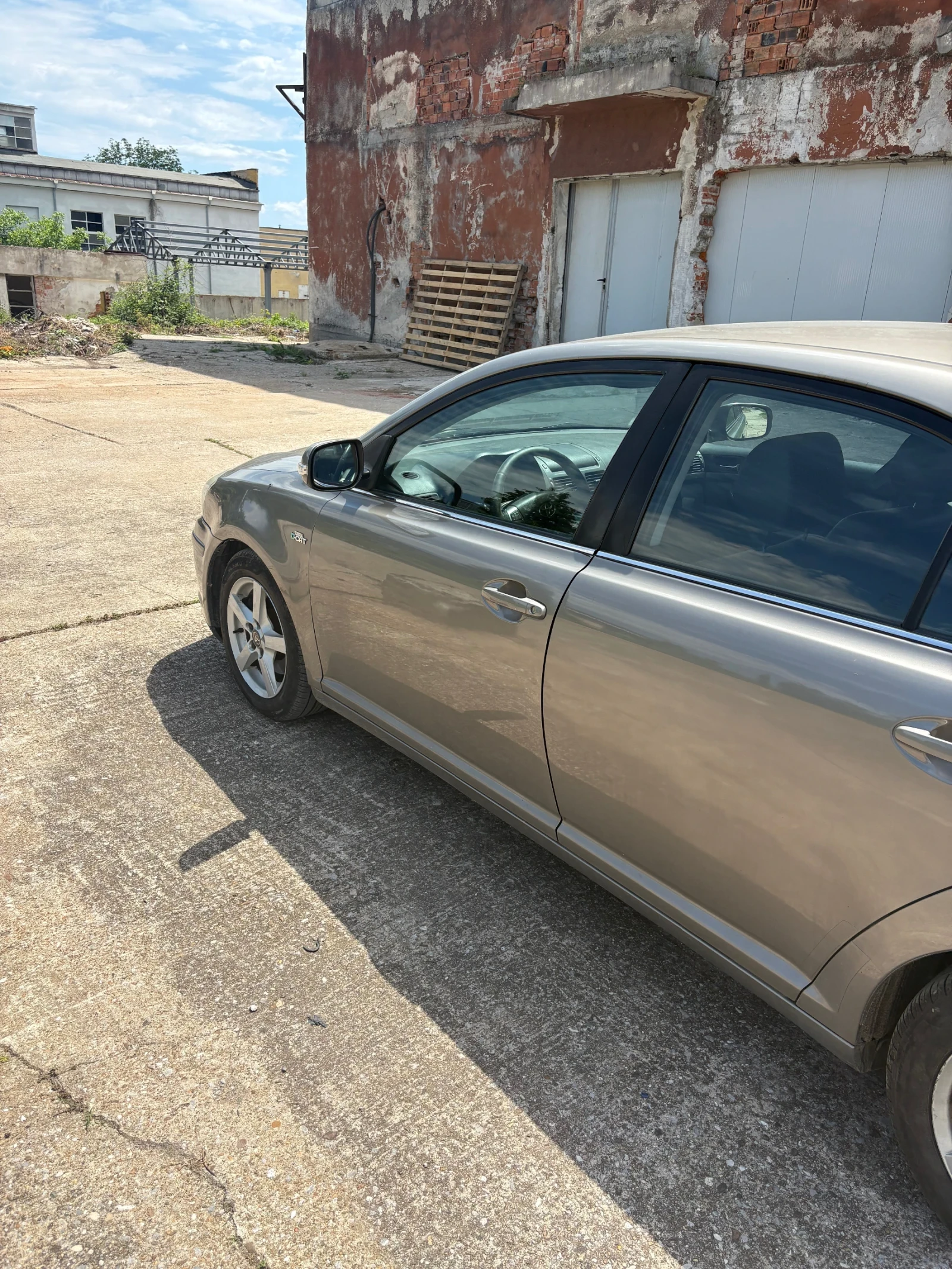 Toyota Avensis, снимка 4 - Автомобили и джипове - 54917991