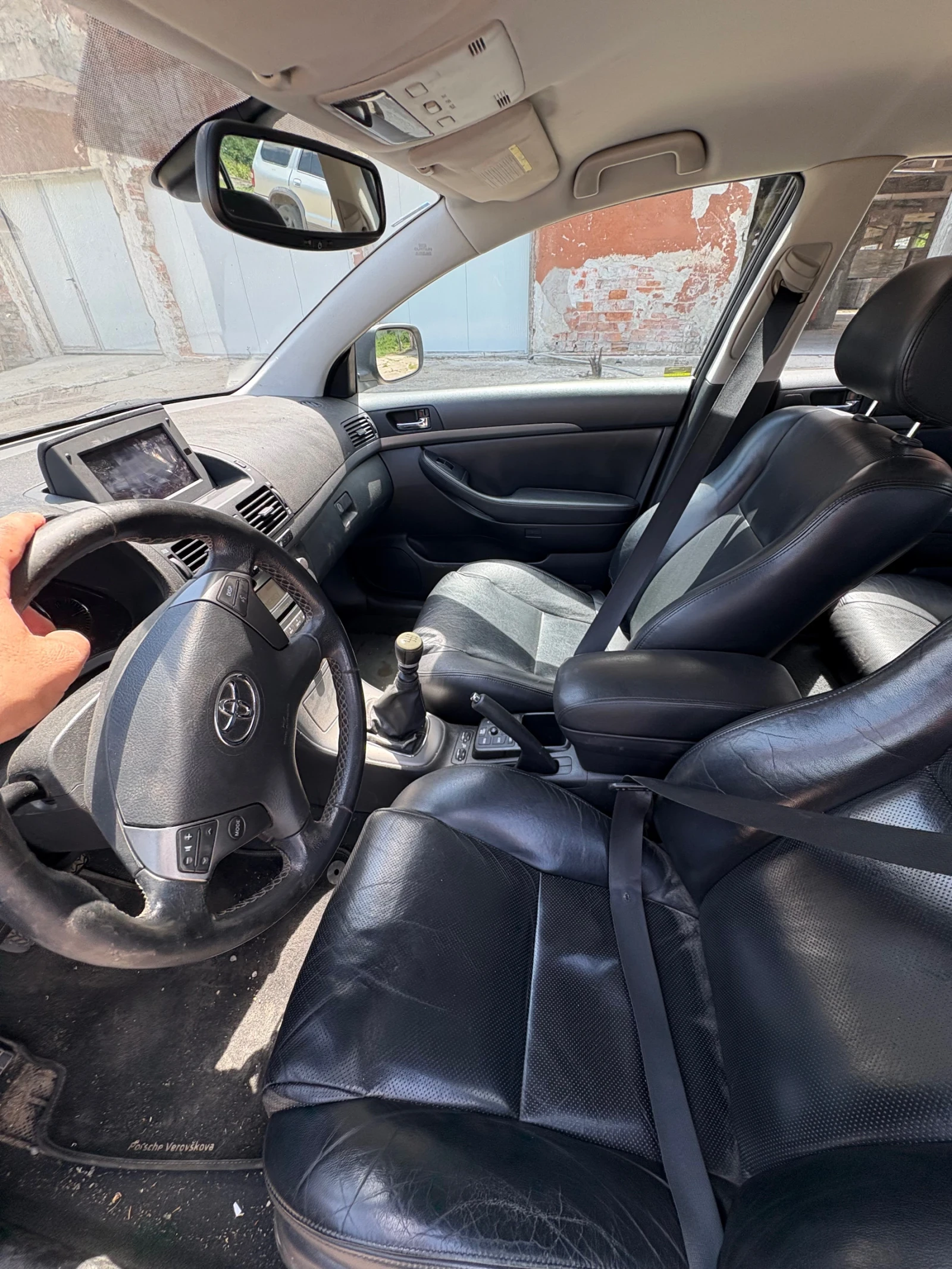 Toyota Avensis, снимка 9 - Автомобили и джипове - 54917991