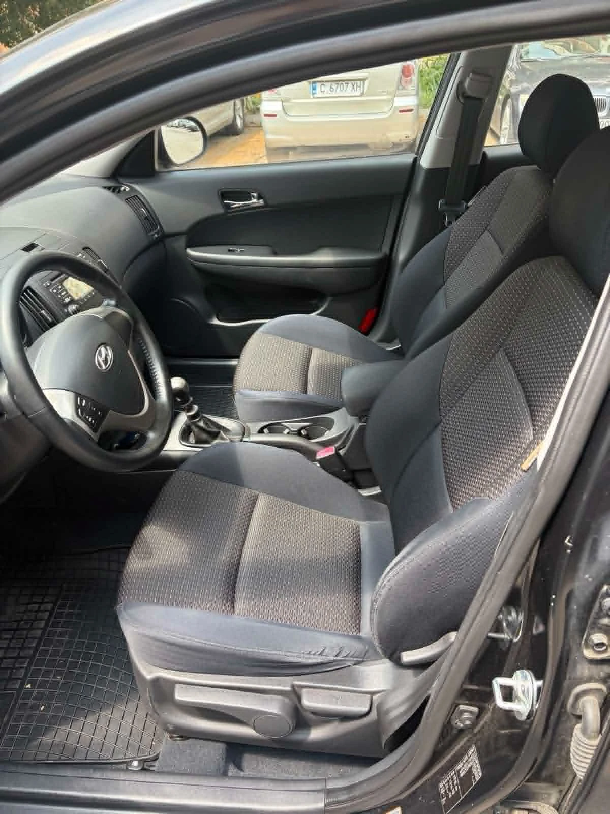 Hyundai I30 1.6 , снимка 4 - Автомобили и джипове - 55148451
