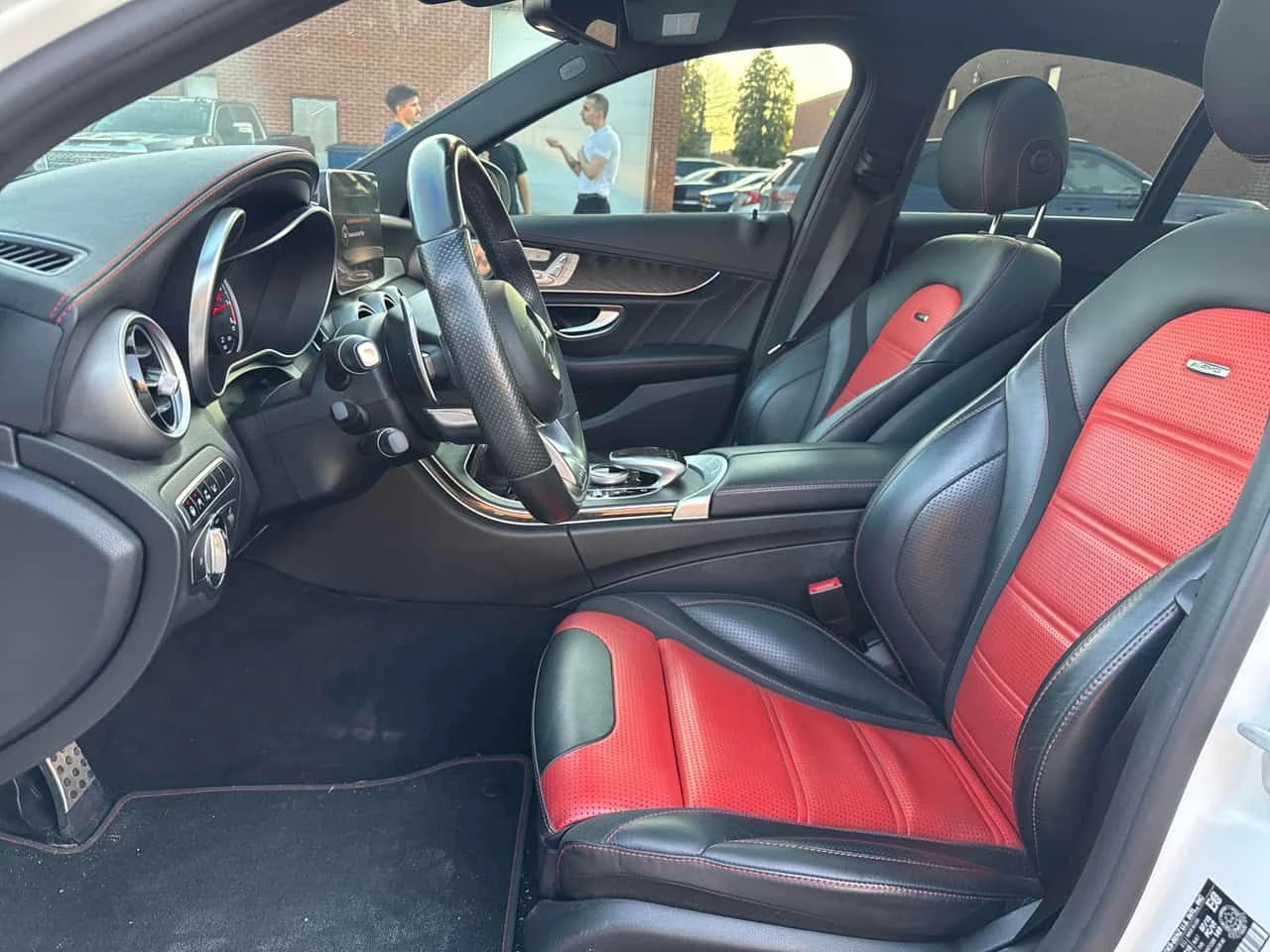 Mercedes-Benz C 63 AMG * 63 * АВТОКРЕДИТ БЕЗ ПЪРВОНАЧАЛНА ВНОСКА* , снимка 13 - Автомобили и джипове - 55427422