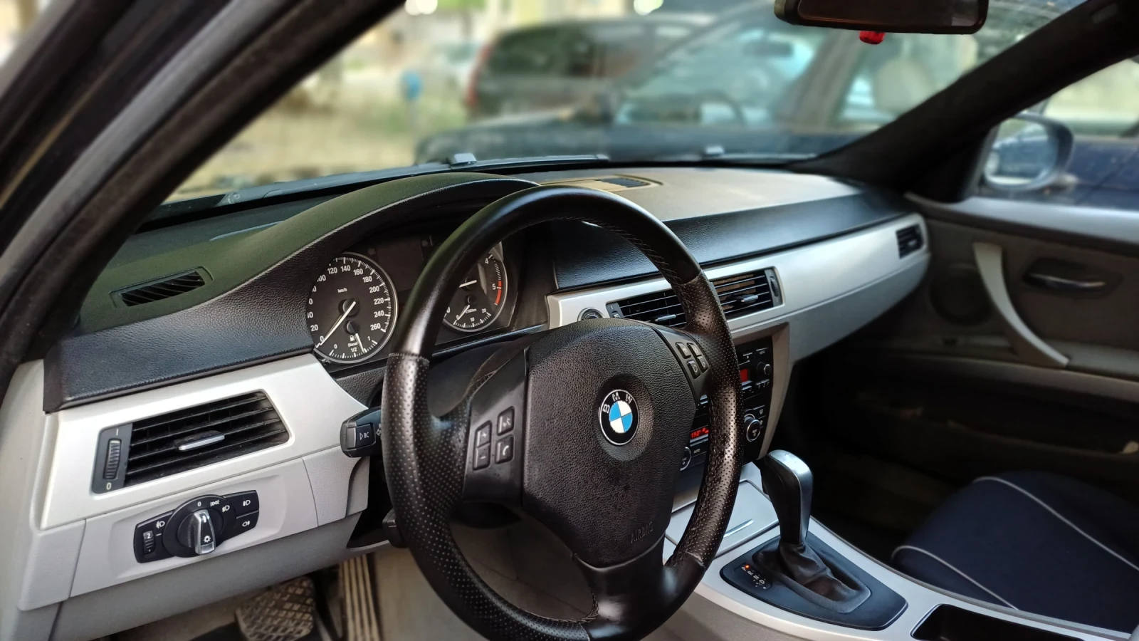 BMW 320, снимка 6 - Автомобили и джипове - 55435170
