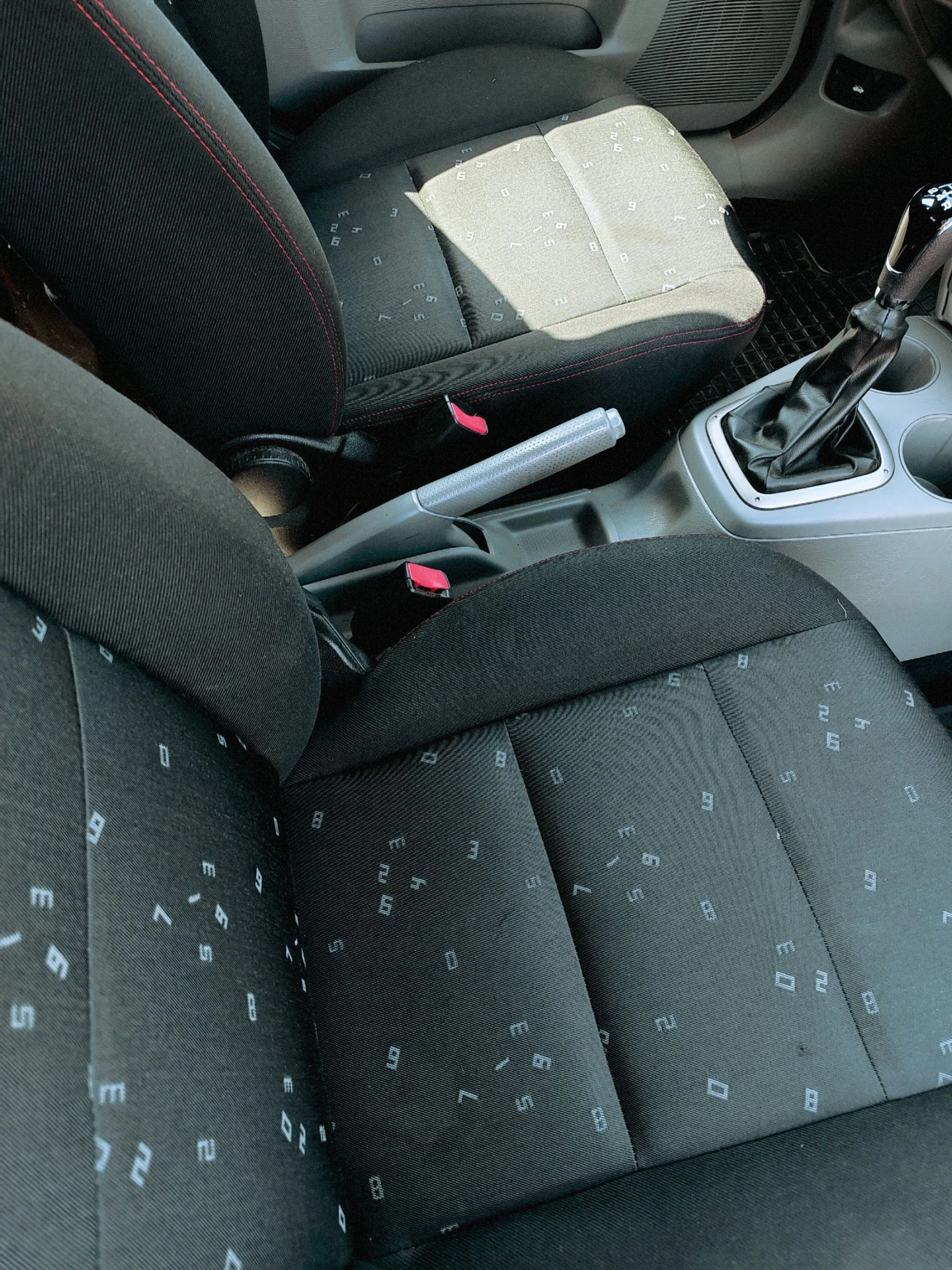 Mazda 2 1.25 75kс.93000км, снимка 7 - Автомобили и джипове - 55447736