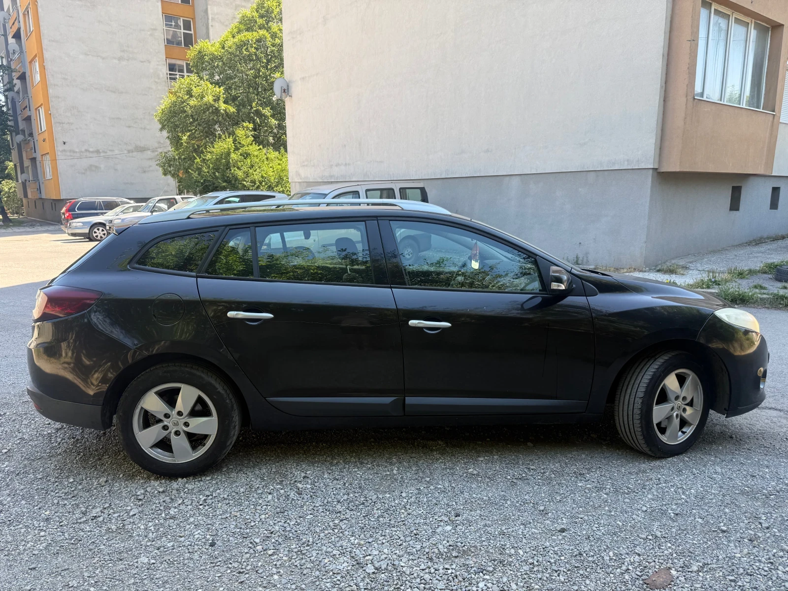 Renault Megane 1.5 DCI, снимка 4 - Автомобили и джипове - 55511602