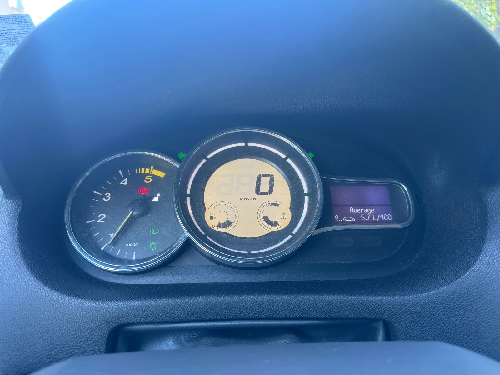 Renault Megane 1.5 DCI, снимка 14 - Автомобили и джипове - 55511602