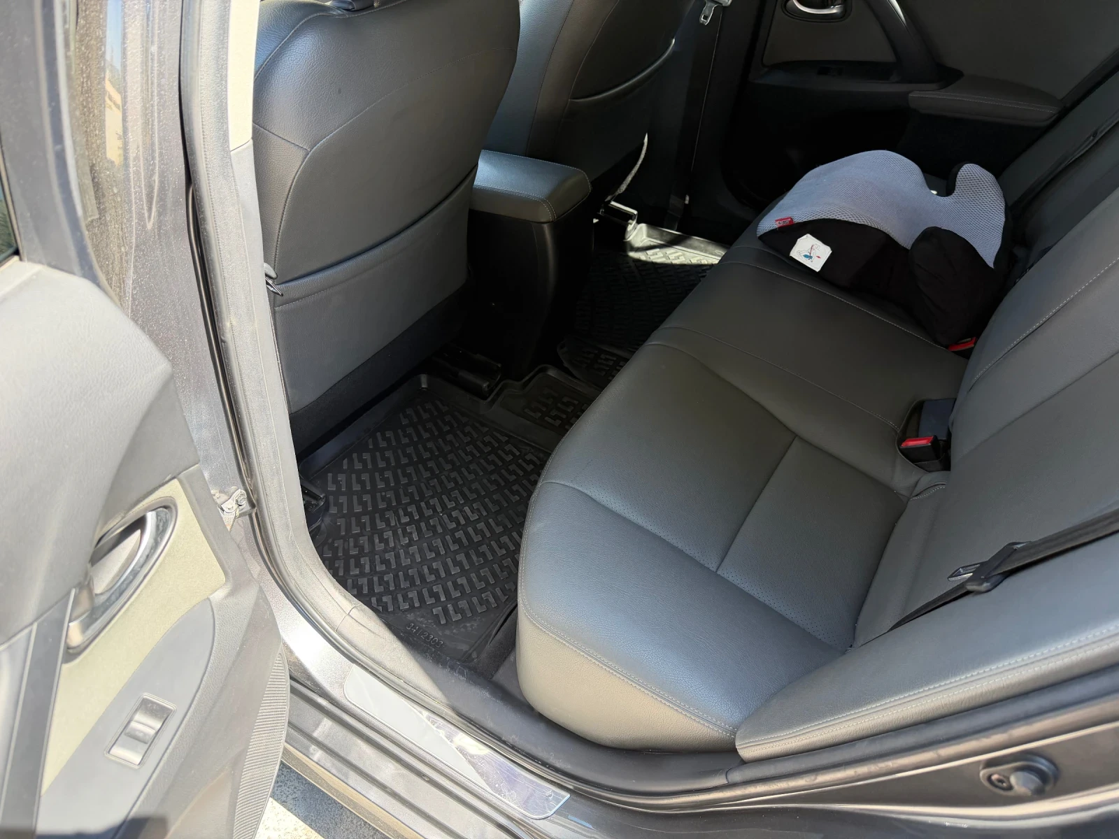 Toyota Avensis 2.0i 152hp SPORT, снимка 6 - Автомобили и джипове - 55951458