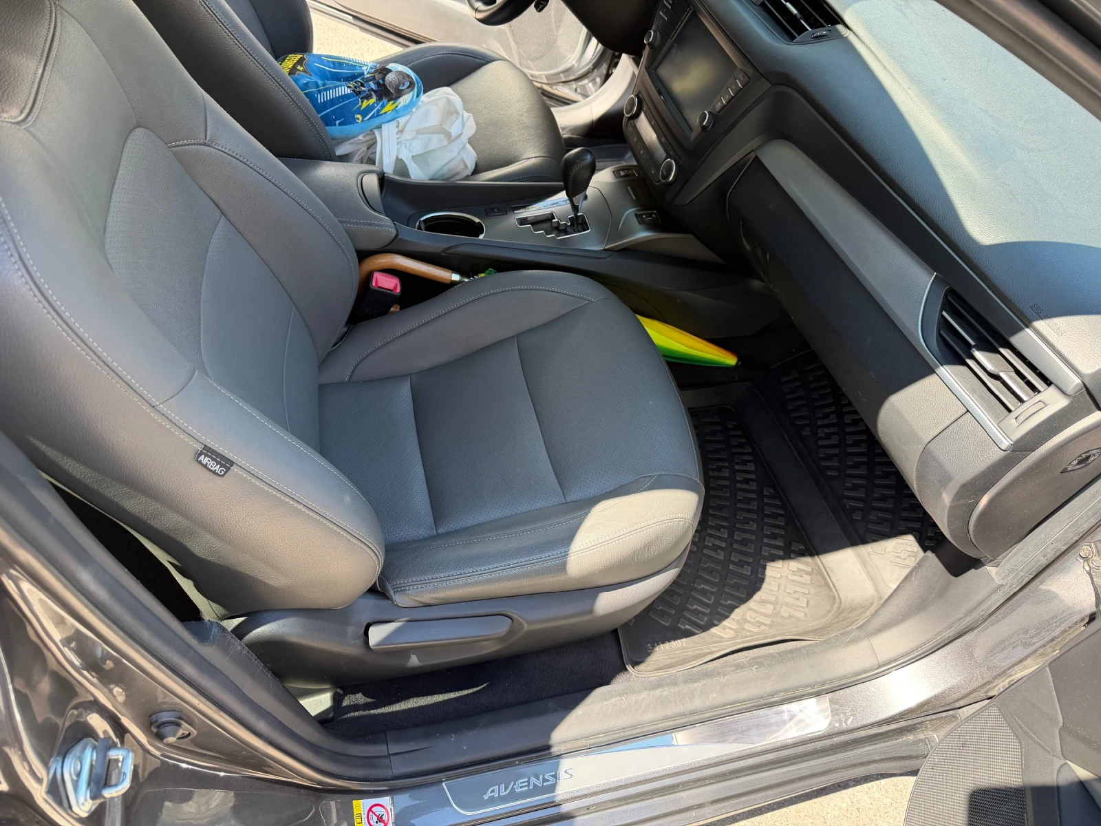 Toyota Avensis 2.0i 152hp SPORT, снимка 7 - Автомобили и джипове - 55951458