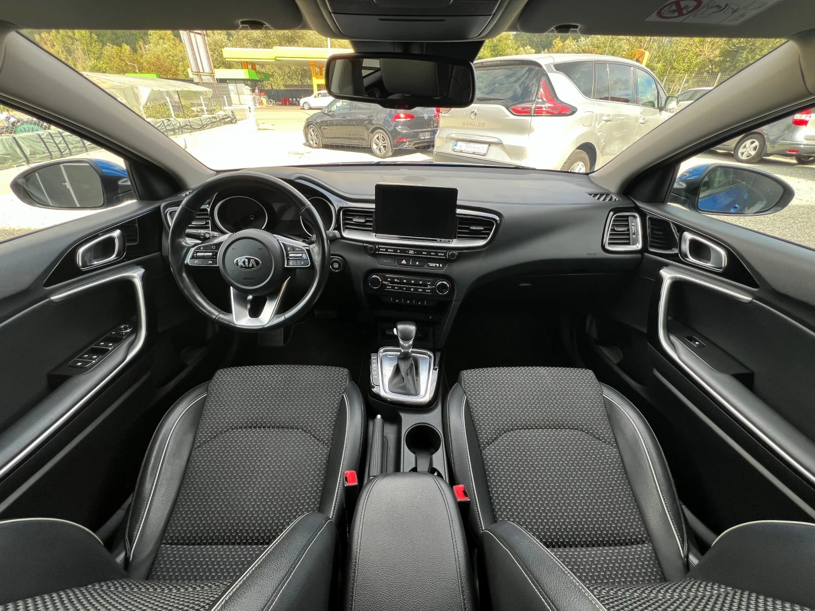 Kia Ceed 1.6CRDi ШВЕЙЦАРИЯ, снимка 9 - Автомобили и джипове - 56204749