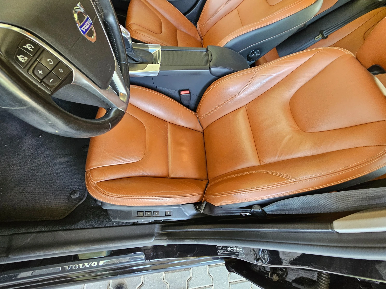 Volvo S60, снимка 10 - Автомобили и джипове - 56326332