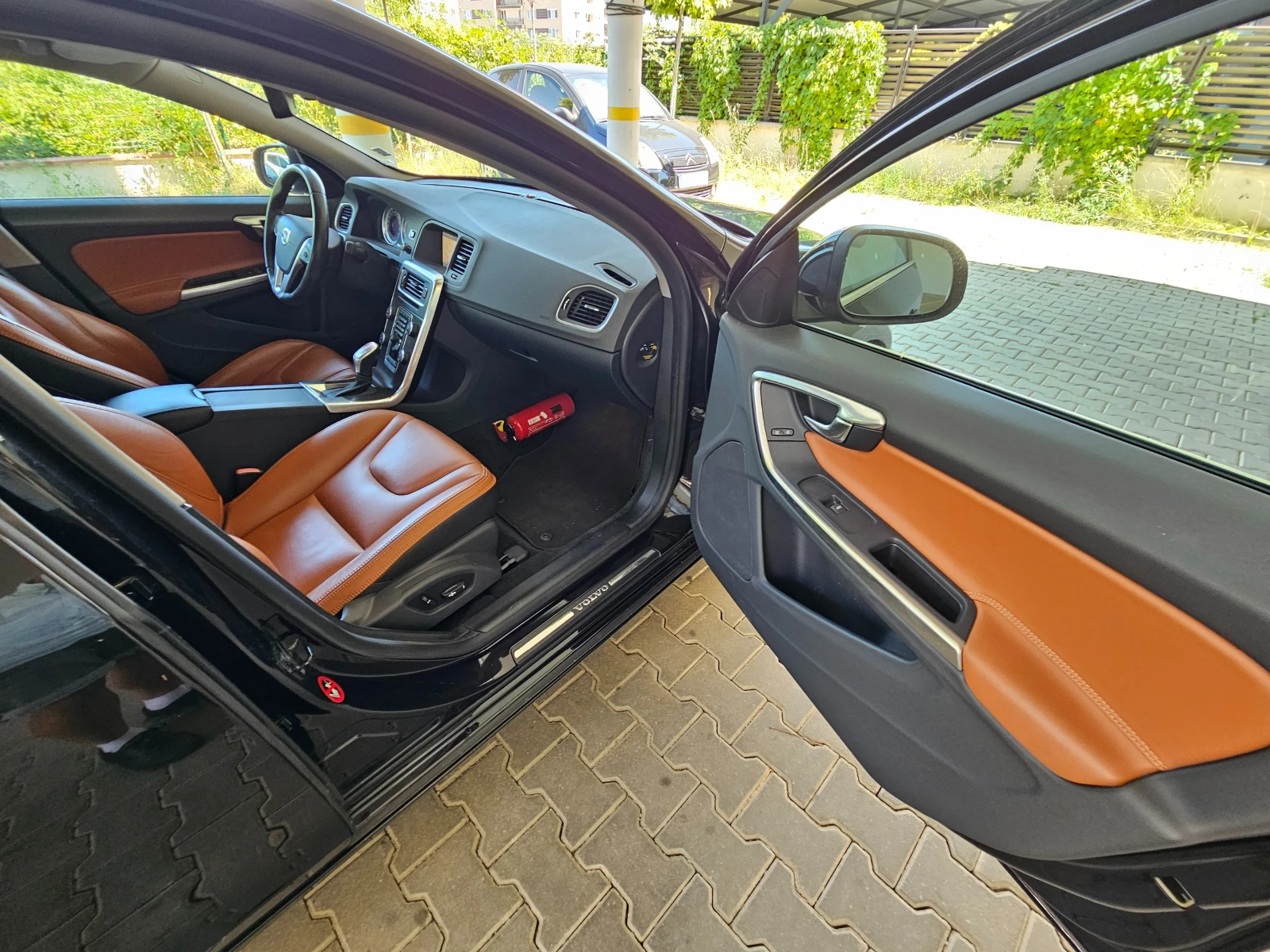 Volvo S60, снимка 9 - Автомобили и джипове - 56326332
