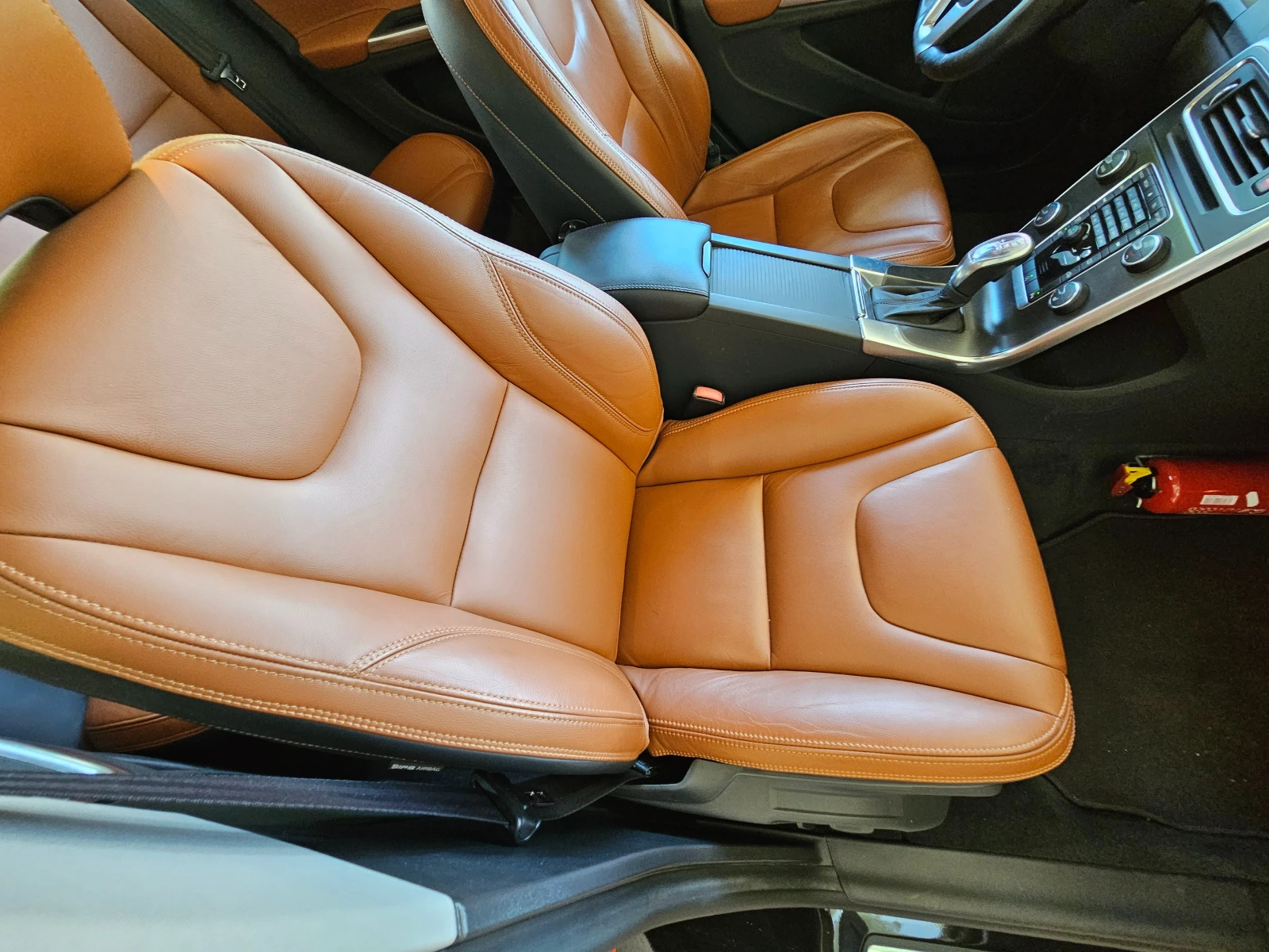 Volvo S60, снимка 8 - Автомобили и джипове - 56326332