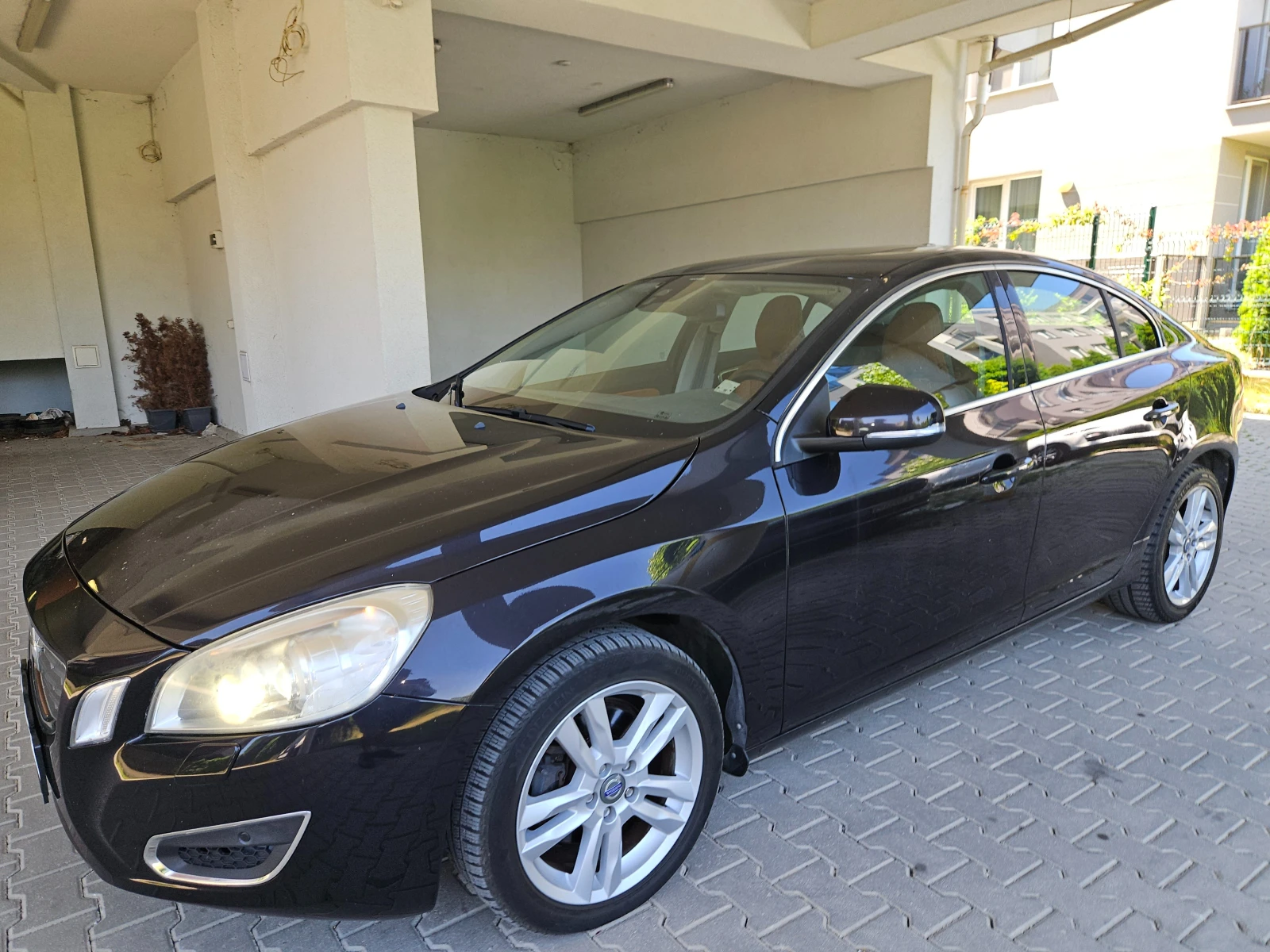 Volvo S60, снимка 4 - Автомобили и джипове - 56326332