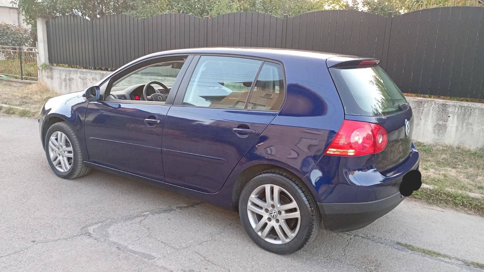 VW Golf 1.6 клима гаражен , снимка 4 - Автомобили и джипове - 56378928