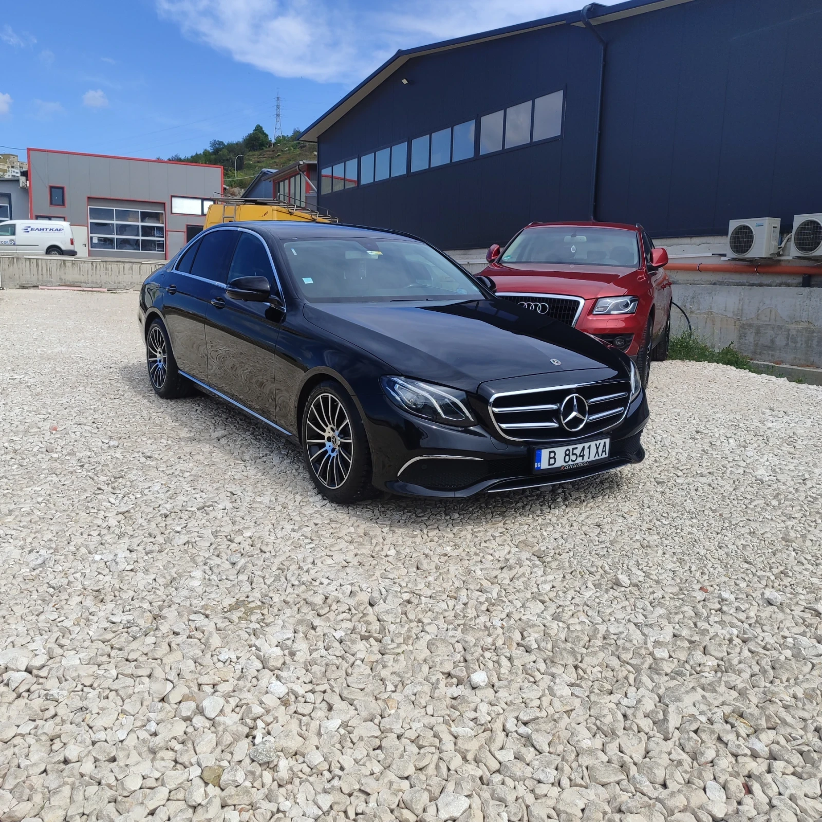 Mercedes-Benz E 220, снимка 2 - Автомобили и джипове - 56444094
