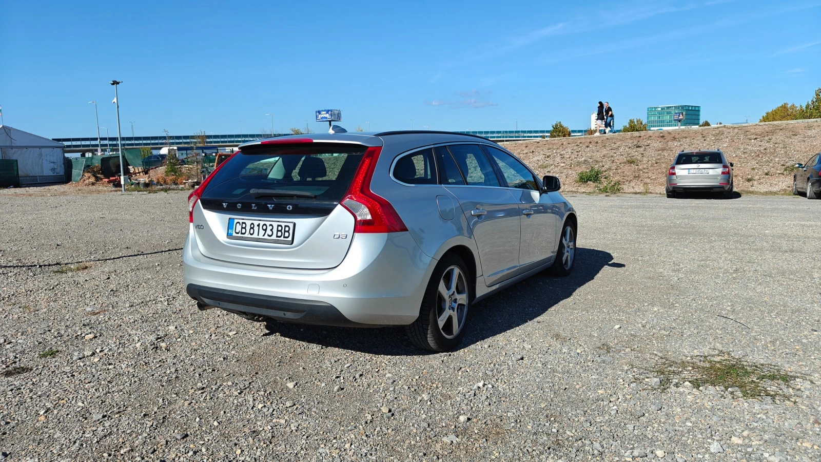 Volvo V60 2.0, D3, 163кс, снимка 4 - Автомобили и джипове - 56585478