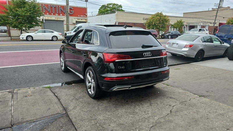 Audi Q5 Premium Plus* Facelift* Quattro* Distronic* , снимка 3 - Автомобили и джипове - 47292896