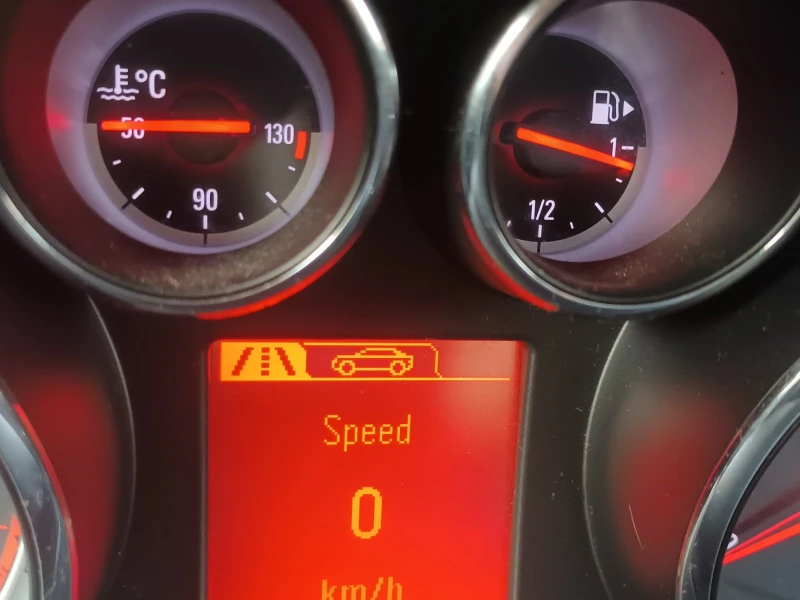 Opel Mokka, снимка 2 - Автомобили и джипове - 52840781