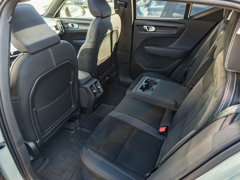 Volvo XC40 Recharge 82kwh, снимка 6 - Автомобили и джипове - 53115448
