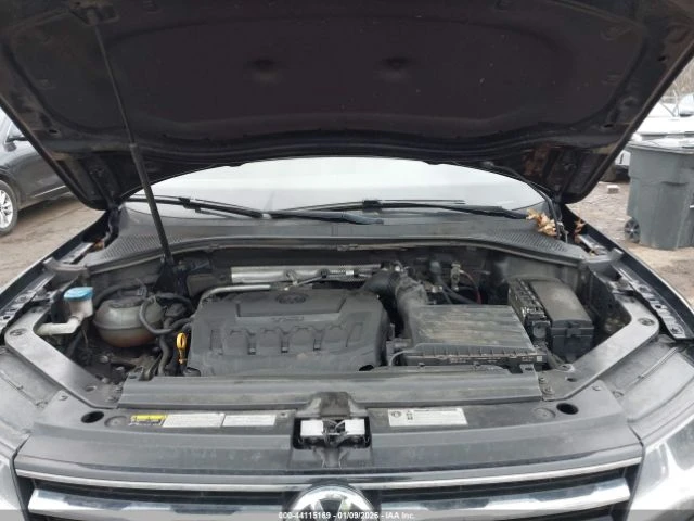 VW Tiguan 2.0T S, снимка 15 - Автомобили и джипове - 53451618