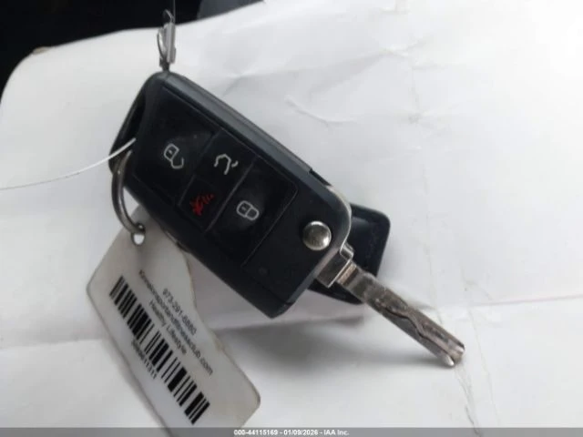 VW Tiguan 2.0T S, снимка 14 - Автомобили и джипове - 53451618