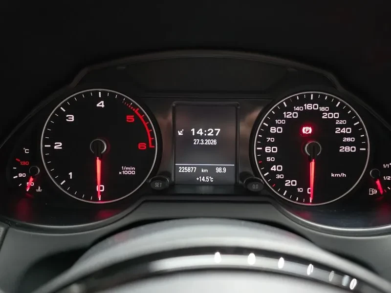 Audi Q5 3.0 TDI Quattro, снимка 8 - Автомобили и джипове - 55130935