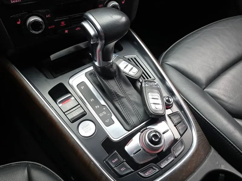 Audi Q5 3.0 TDI Quattro, снимка 9 - Автомобили и джипове - 55130935
