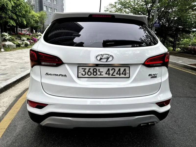 Hyundai Santa fe 2.0 CRDi 4WD - САМО 30% АВАНС, снимка 5 - Автомобили и джипове - 56021757