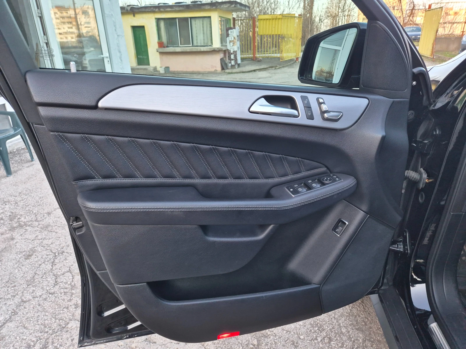 Mercedes-Benz GLE 350 3.0D 258КС TOP 140000KM, снимка 14 - Автомобили и джипове - 53818459