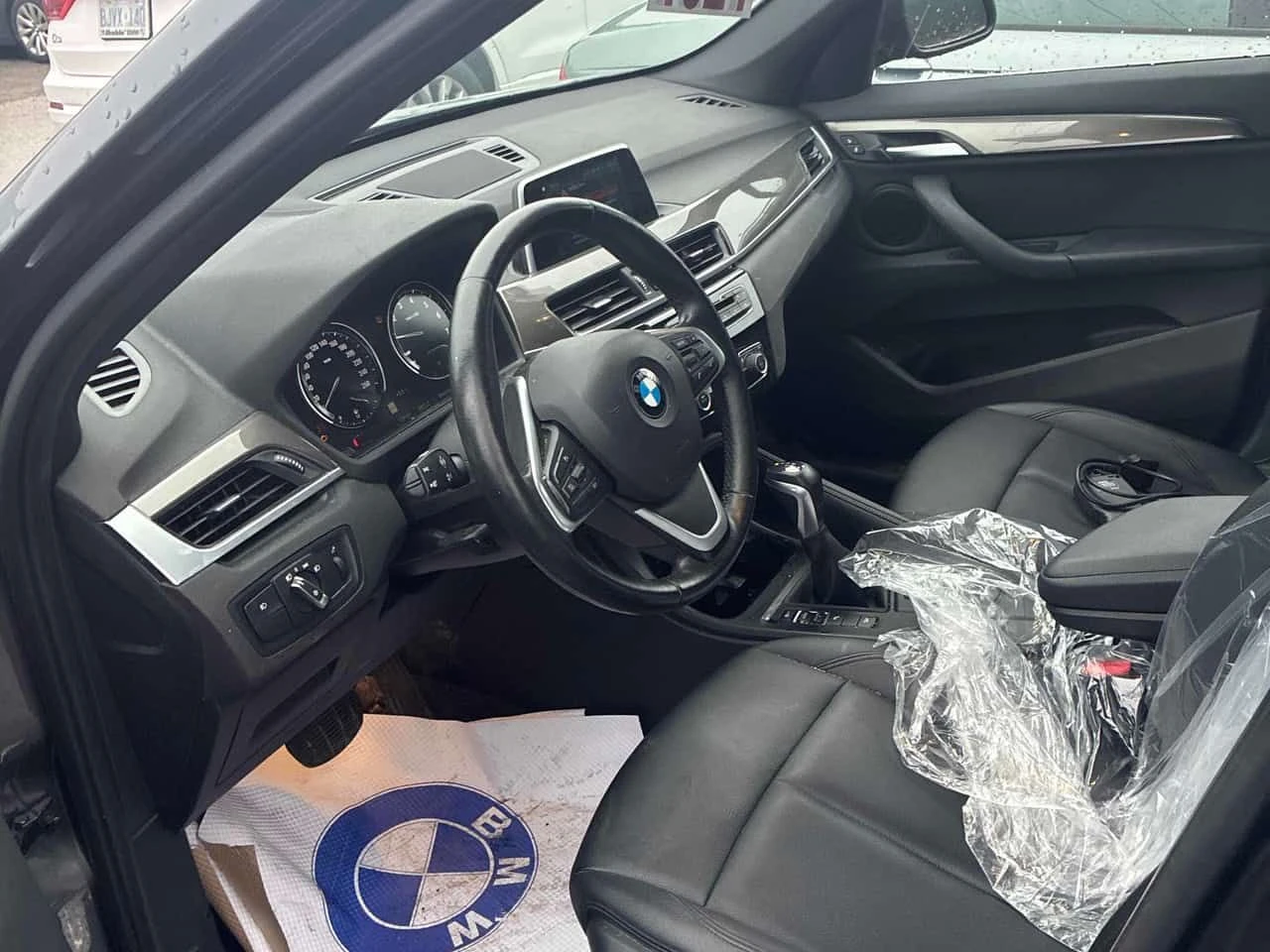 BMW X1 * xDrive28i * ГЛАВНО ПРЕДСТАВИТЕЛСТВО* КАМЕРА* , снимка 8 - Автомобили и джипове - 54095842