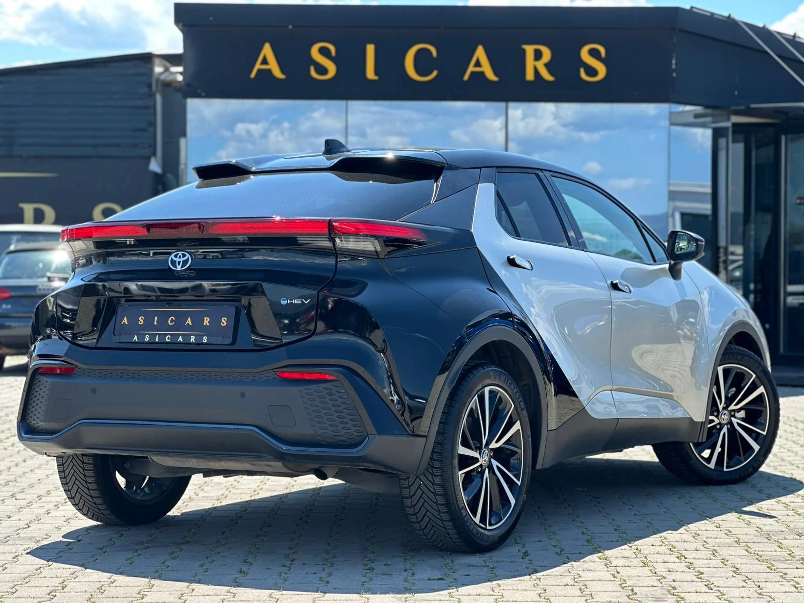 Toyota C-HR / LOUNGE PREMIER / 2.0 HYBRID / TOP /, снимка 5 - Автомобили и джипове - 54441299